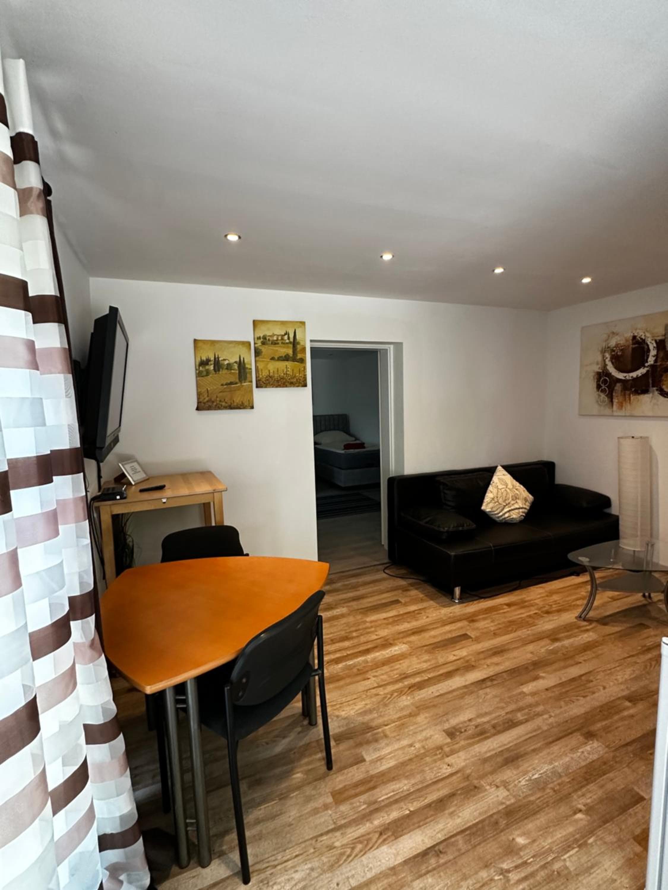 Hotel room at Heidelberg Apartments