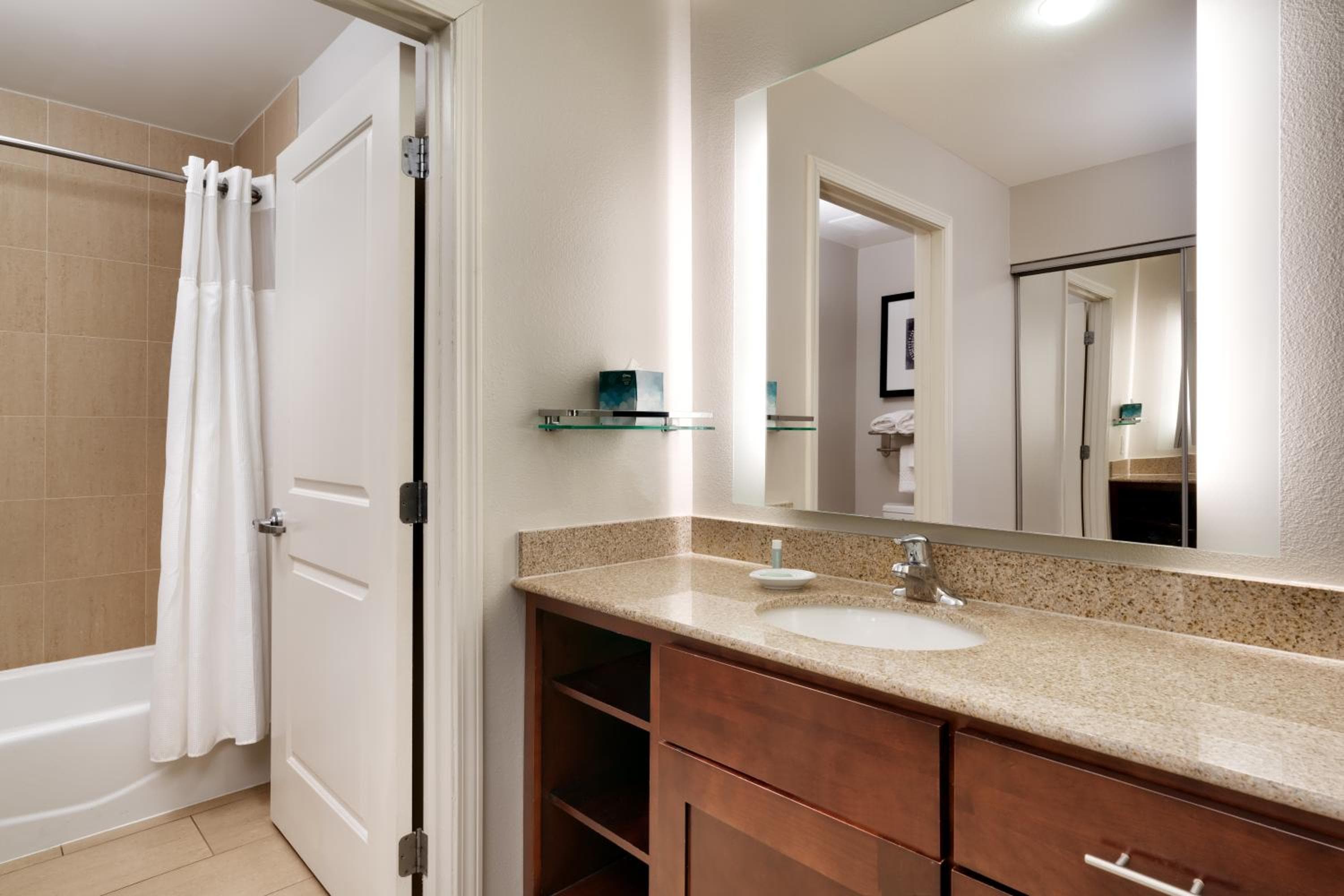 Residence Inn by Marriott Houston I-10 West/Park Row, Houston, photo 6