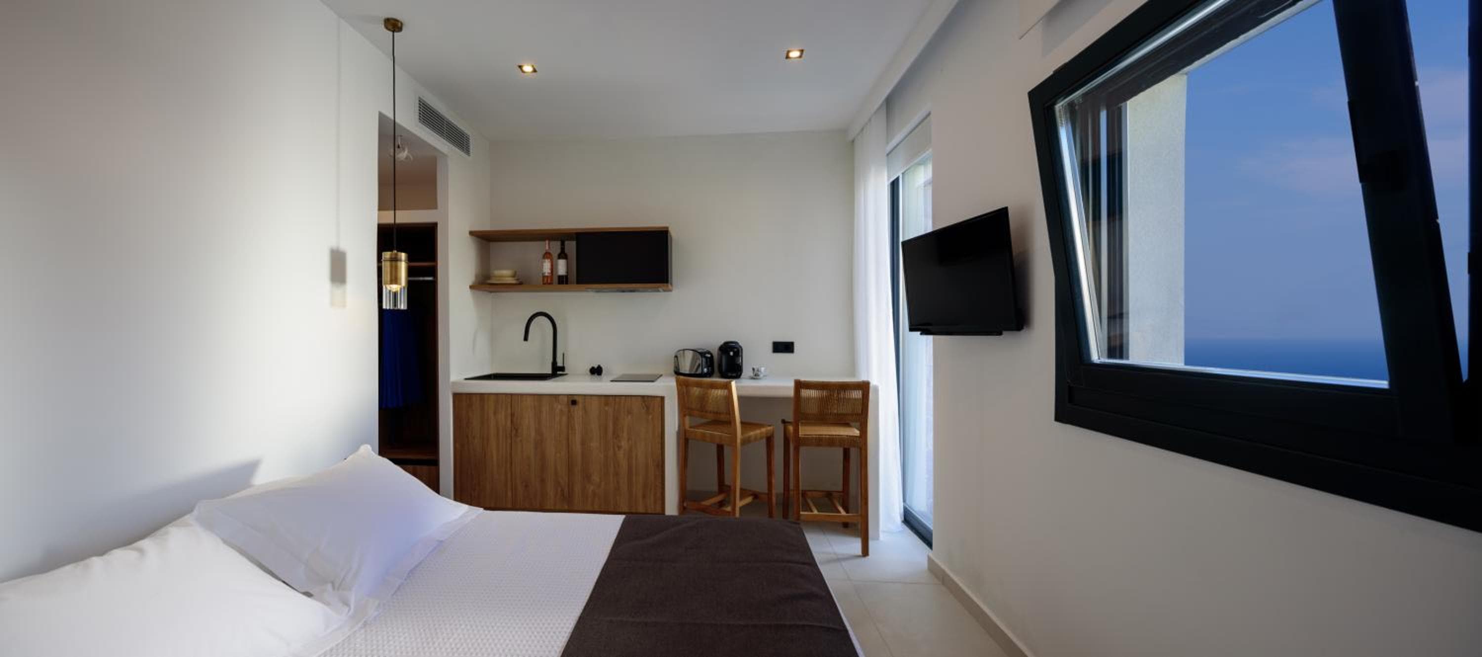 Ryolithos Suites, Foinikiá, photo 4
