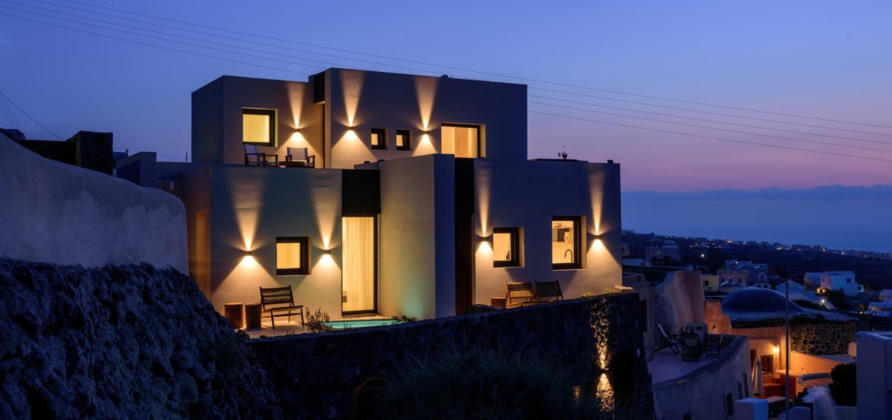 Ryolithos Suites, Foinikiá