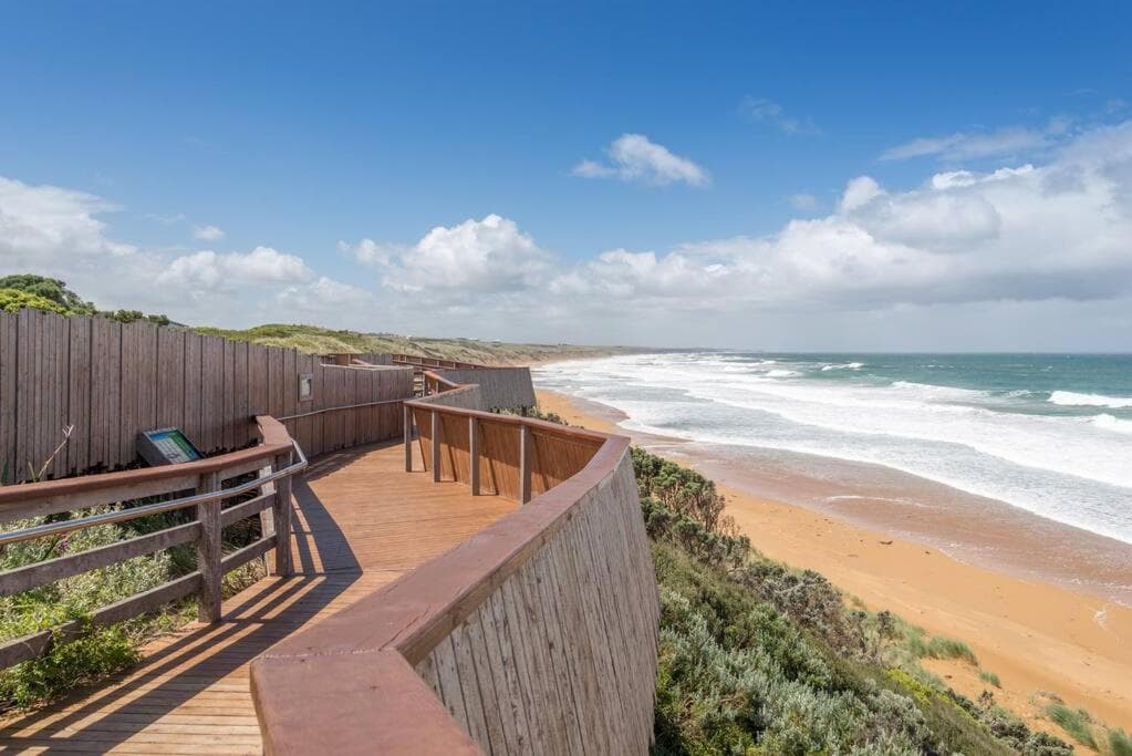 Logans Beach Apartments - The Loft, Warrnambool, photo 6