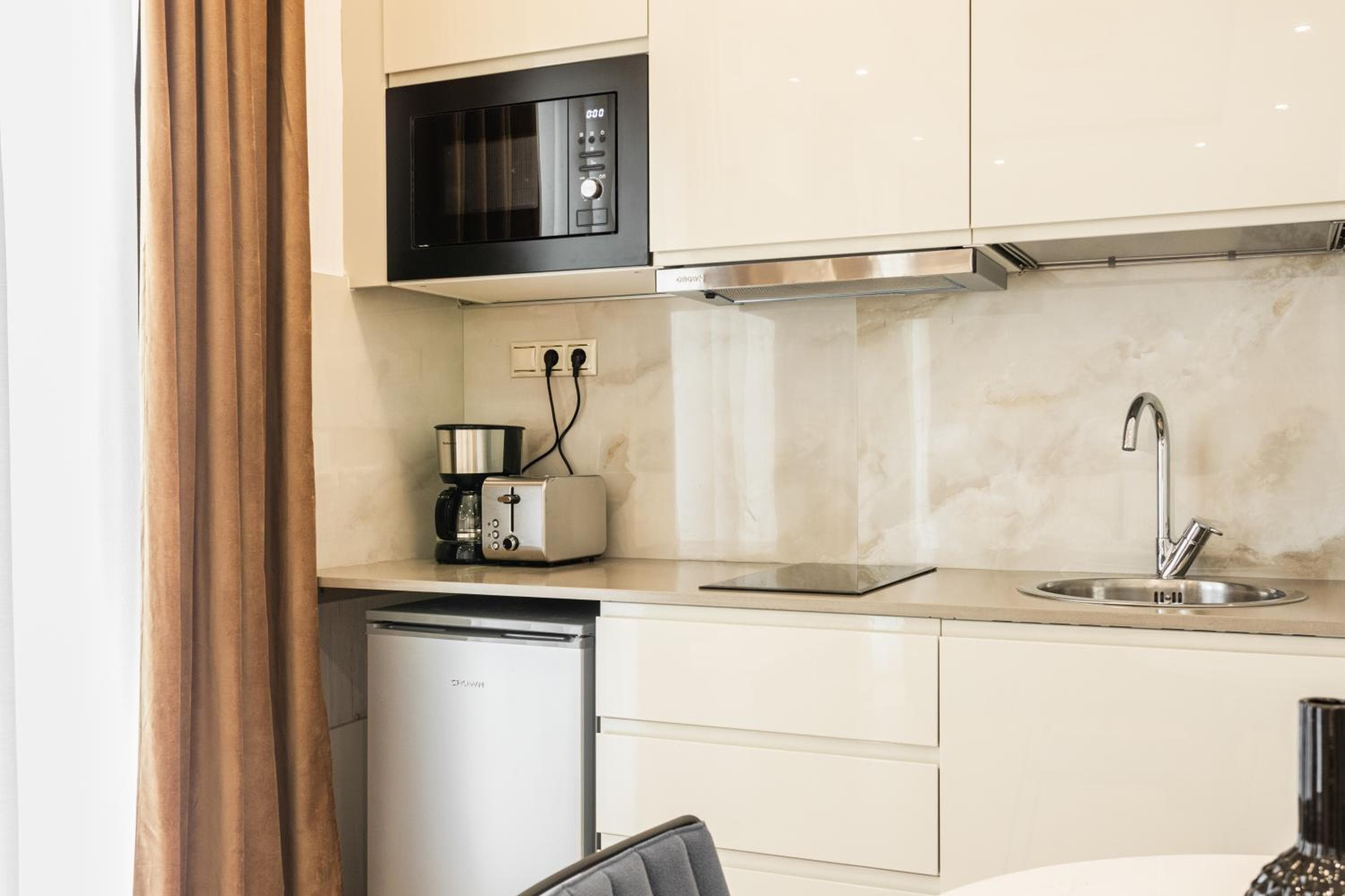 Nicholas Point Apartments and Rooms, Athens, photo 6