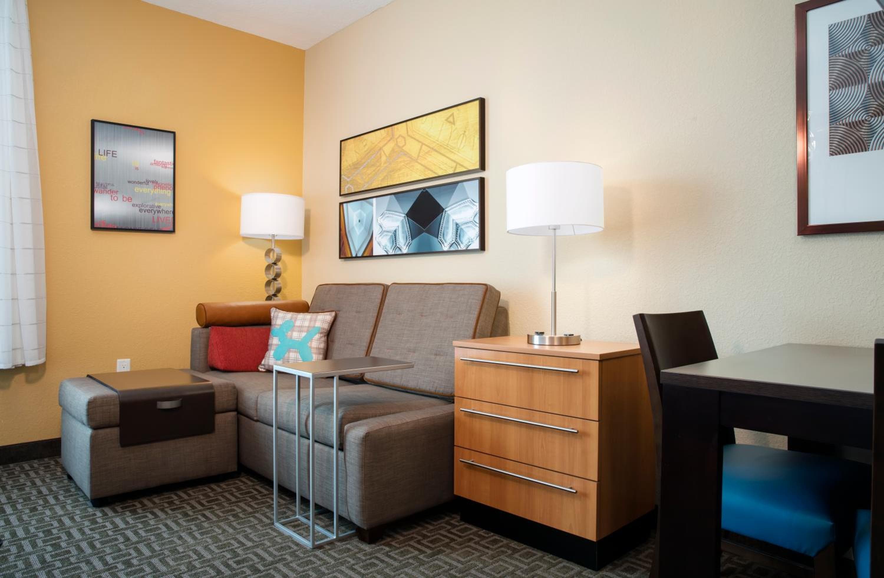 TownePlace Suites Orlando at FLAMINGO CROSSINGS Town Center, Western Entrance, Winter Garden, photo 2