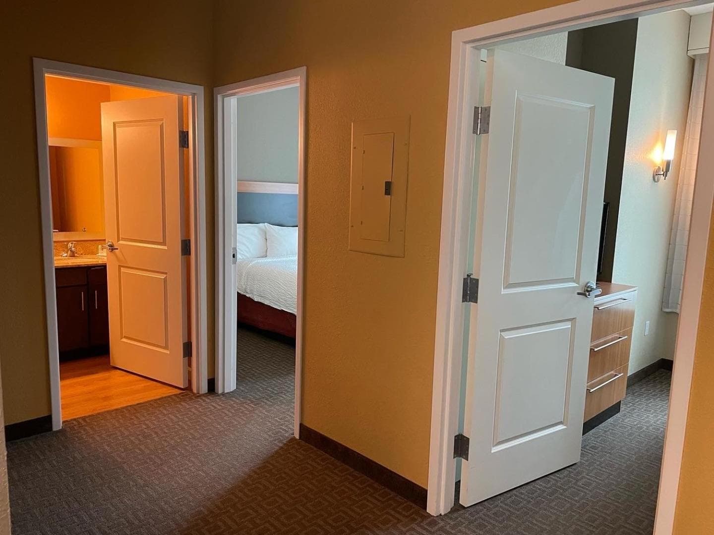 TownePlace Suites Orlando at FLAMINGO CROSSINGS Town Center, Western Entrance, Winter Garden, photo 4