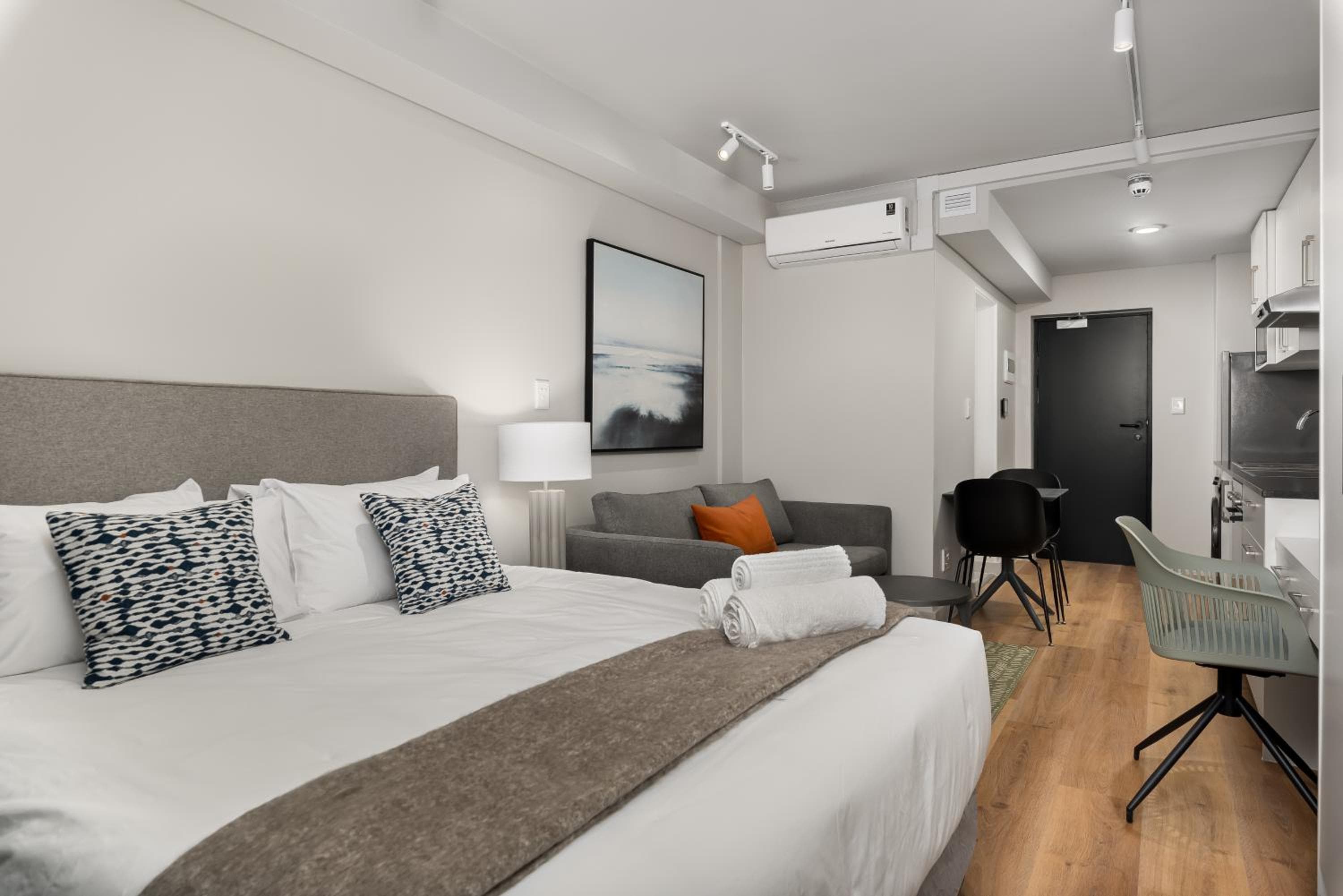 The Tokyo Aparthotel by Totalstay, Cape Town, photo 3