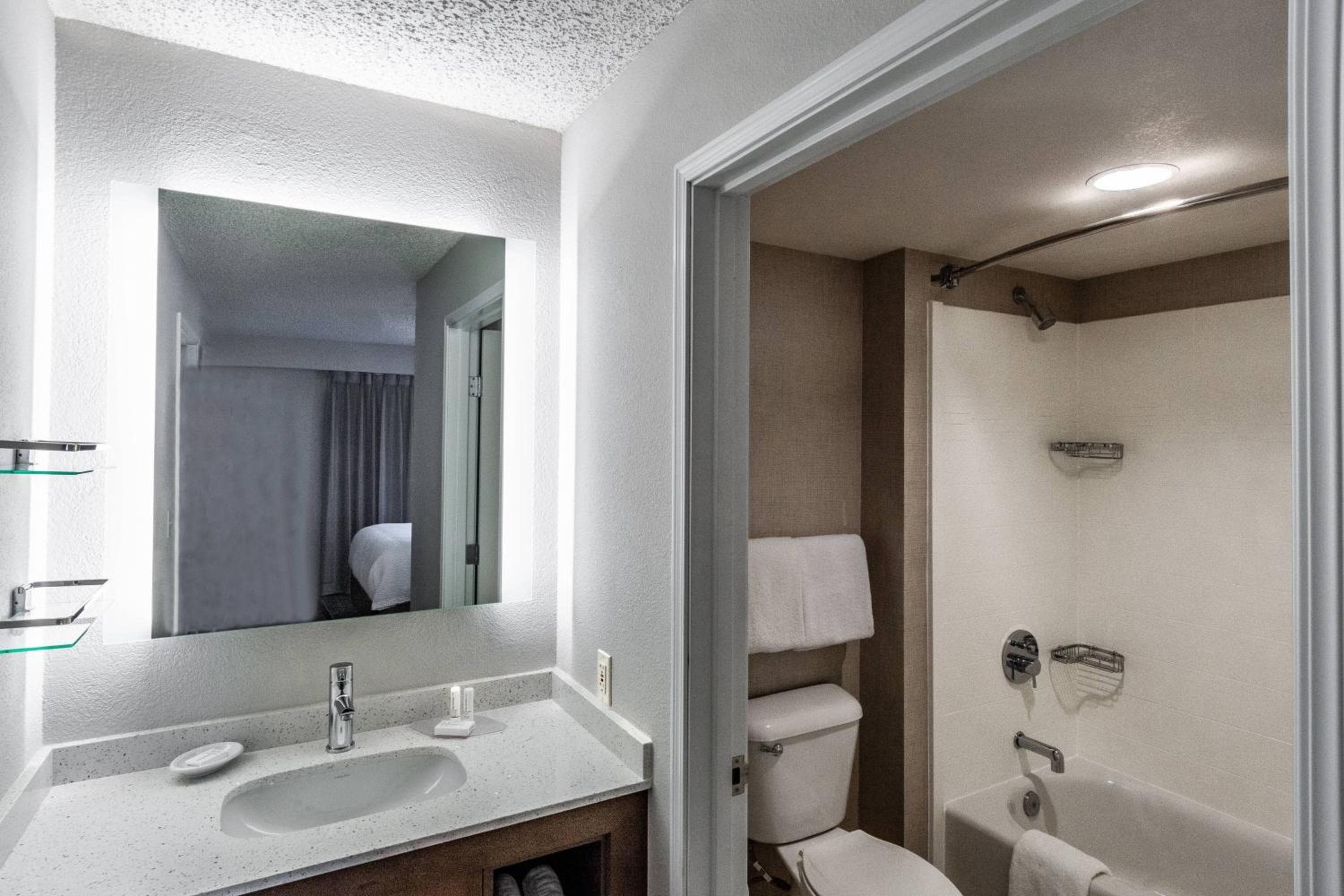 Residence Inn by Marriott Anchorage Midtown, Anchorage, photo 4