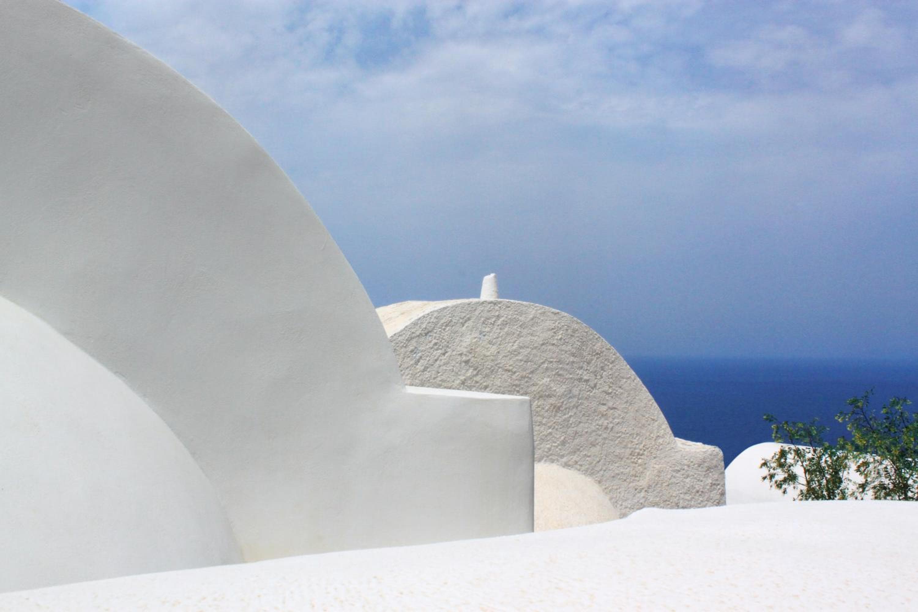 OUTOPOIA CAVE STUDIOS, Oia
