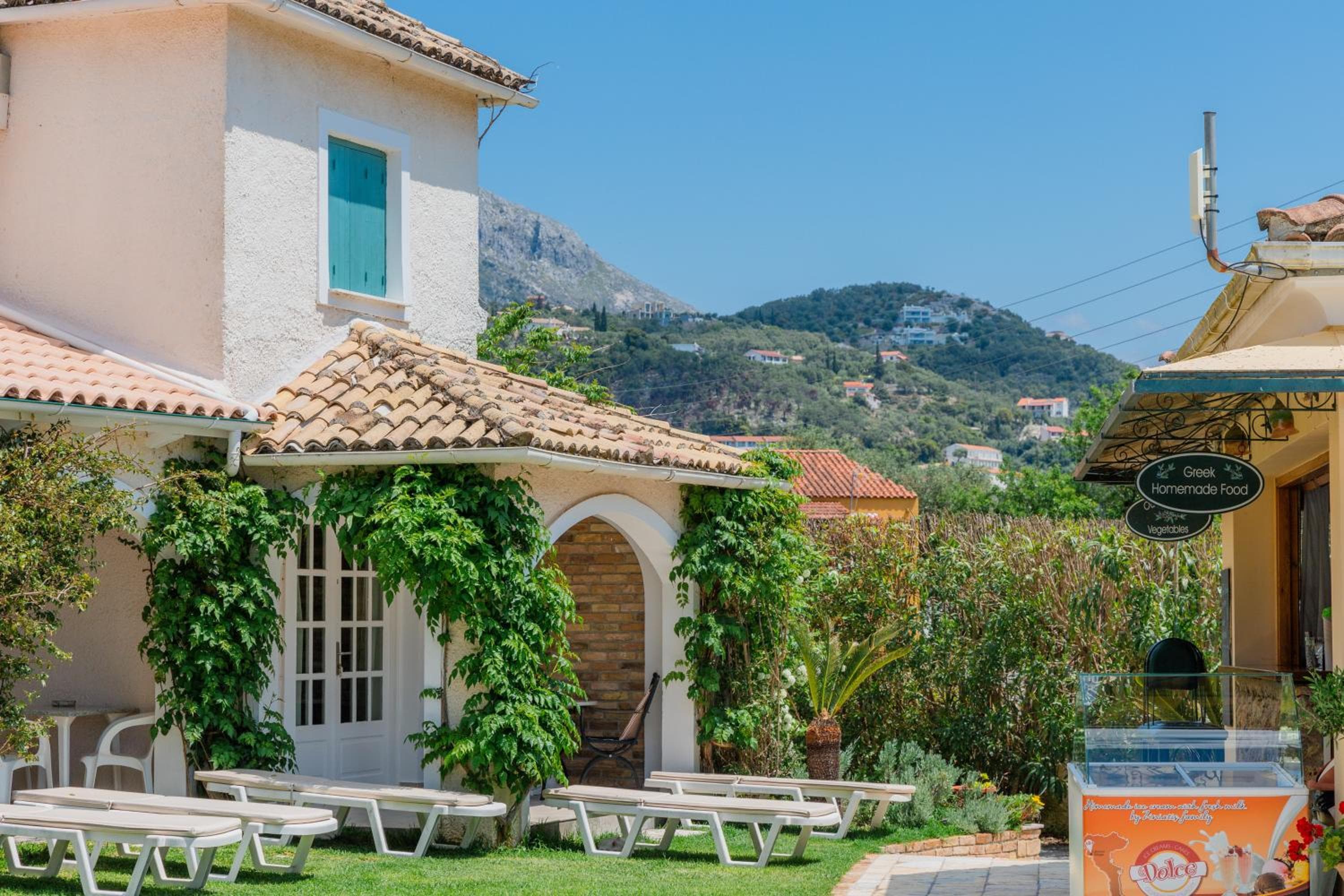 Valentino Corfu, Ýpsos
