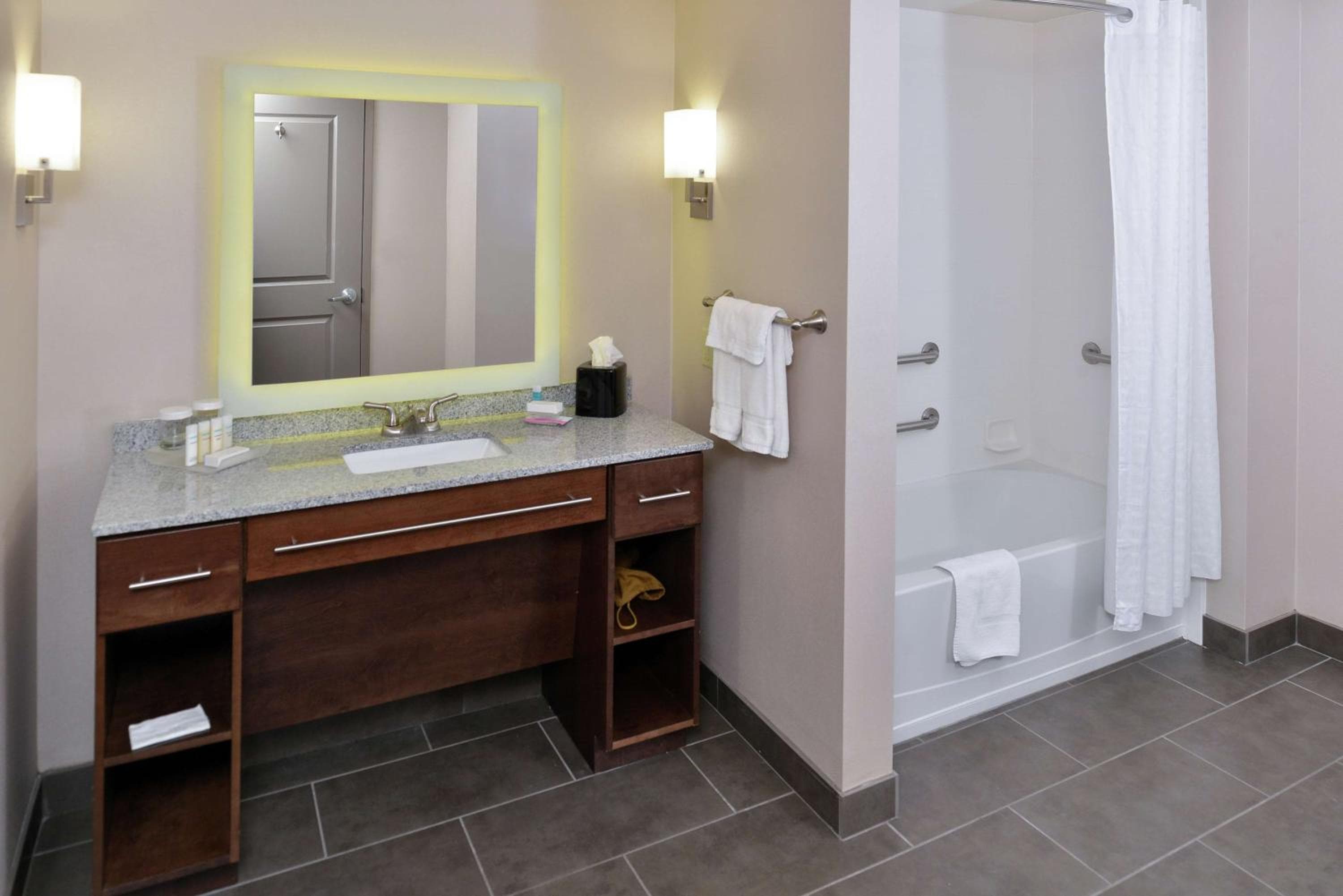 Homewood Suites by Hilton Cincinnati/Mason, Mason, photo 6