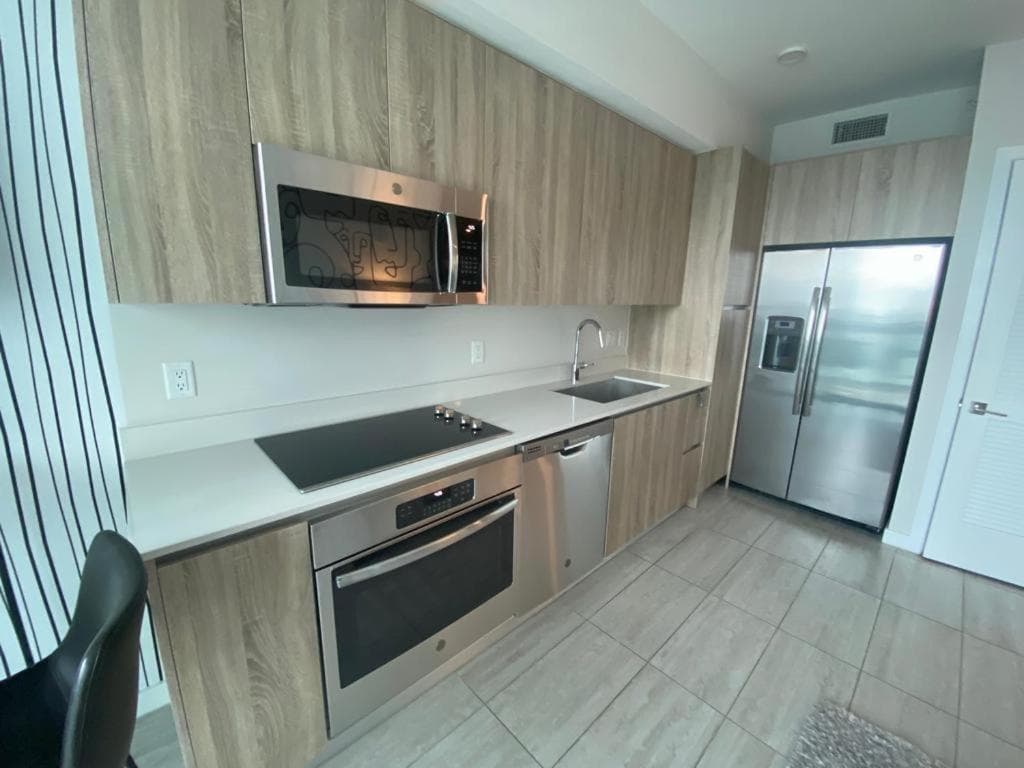 Luxury Oceanview Studio at Miami Design District, Miami, photo 5