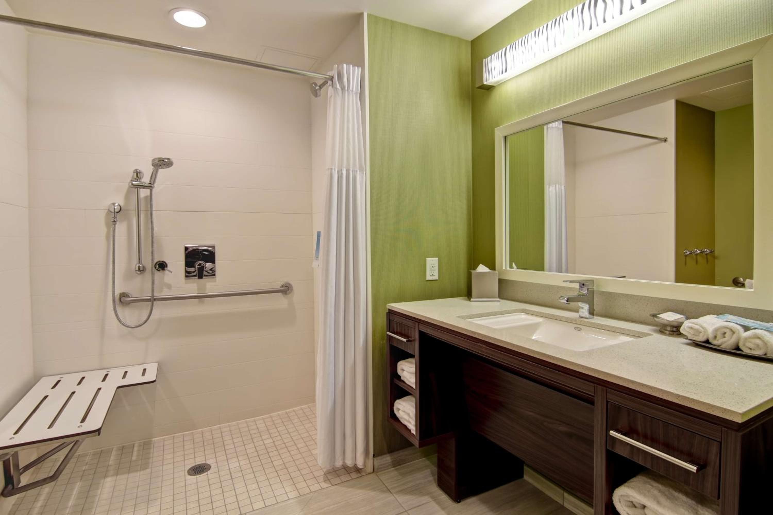 Home2 Suites by Hilton West Edmonton, Edmonton, photo 2