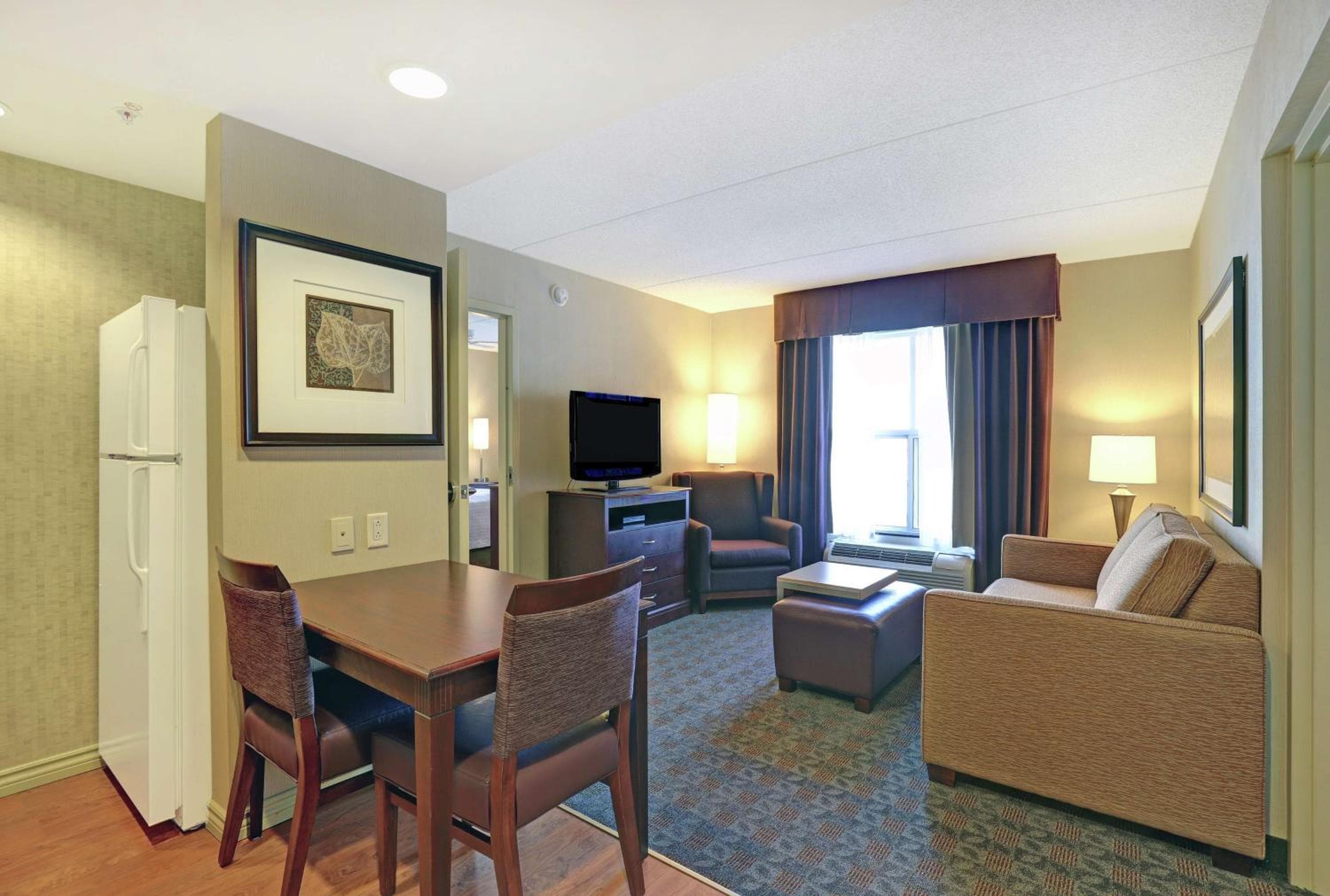 Homewood Suites by Hilton Cambridge-Waterloo, Ontario, Cambridge, photo 3