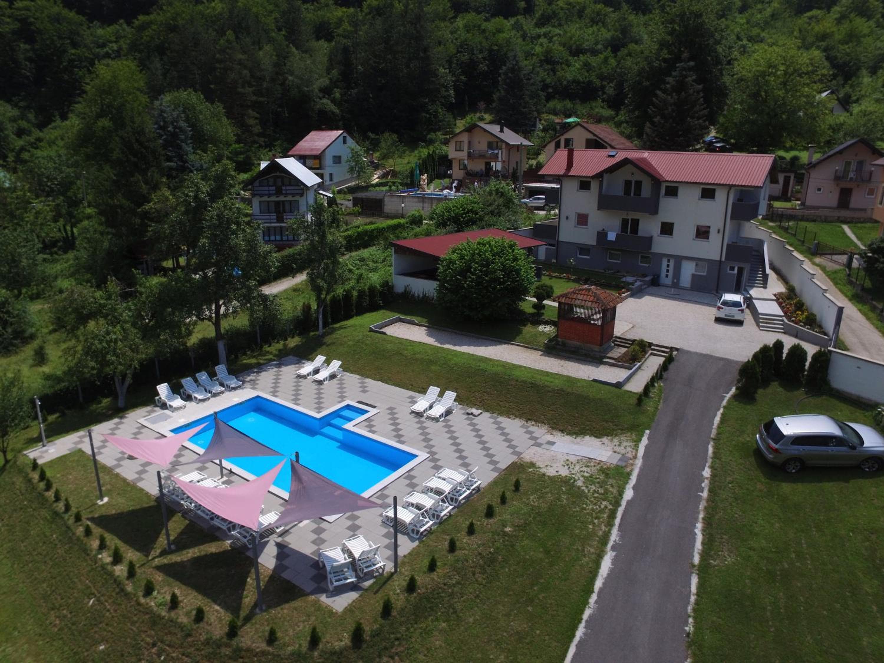 Vila Dzenana Boracko Jezero, Konjic