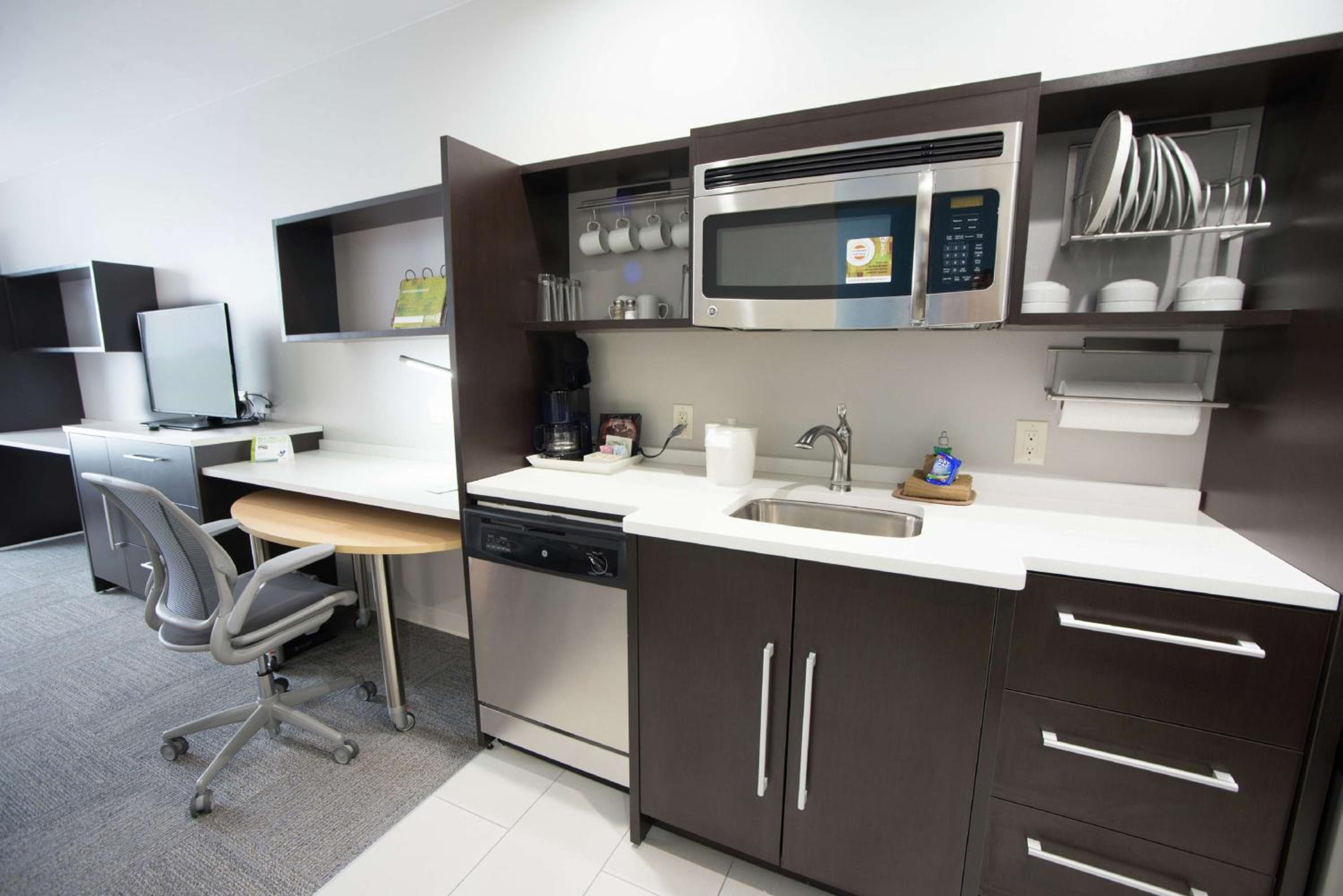 Home2 Suites by Hilton Tulsa Hills, Tulsa, photo 2