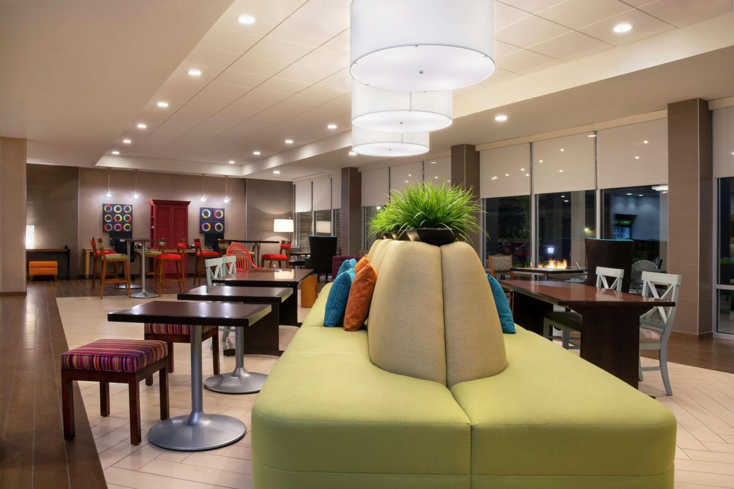 Home2 Suites By Hilton Indianapolis Greenwood, Indianapolis, photo 6