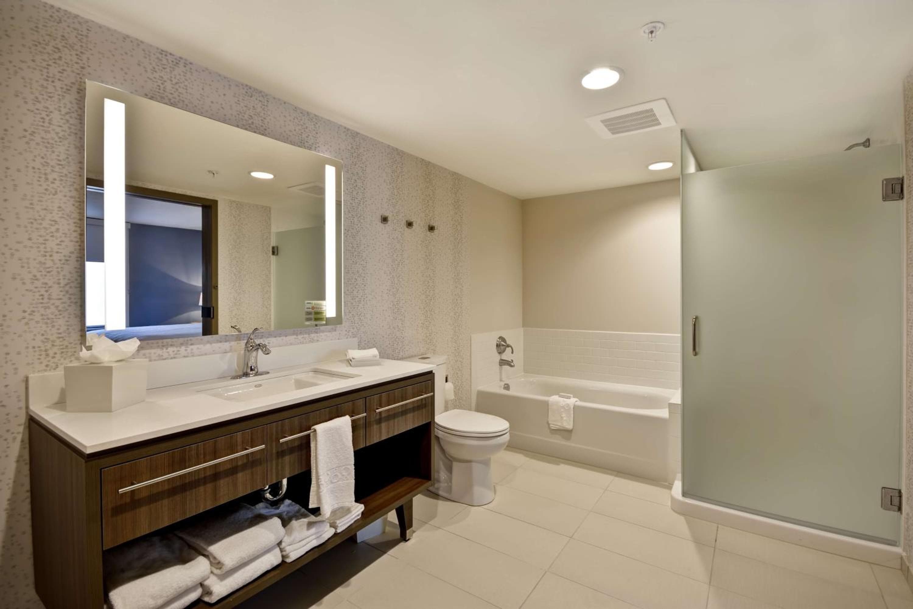Home2 Suites by Hilton Kansas City KU Medical Center, Kansas City, photo 2