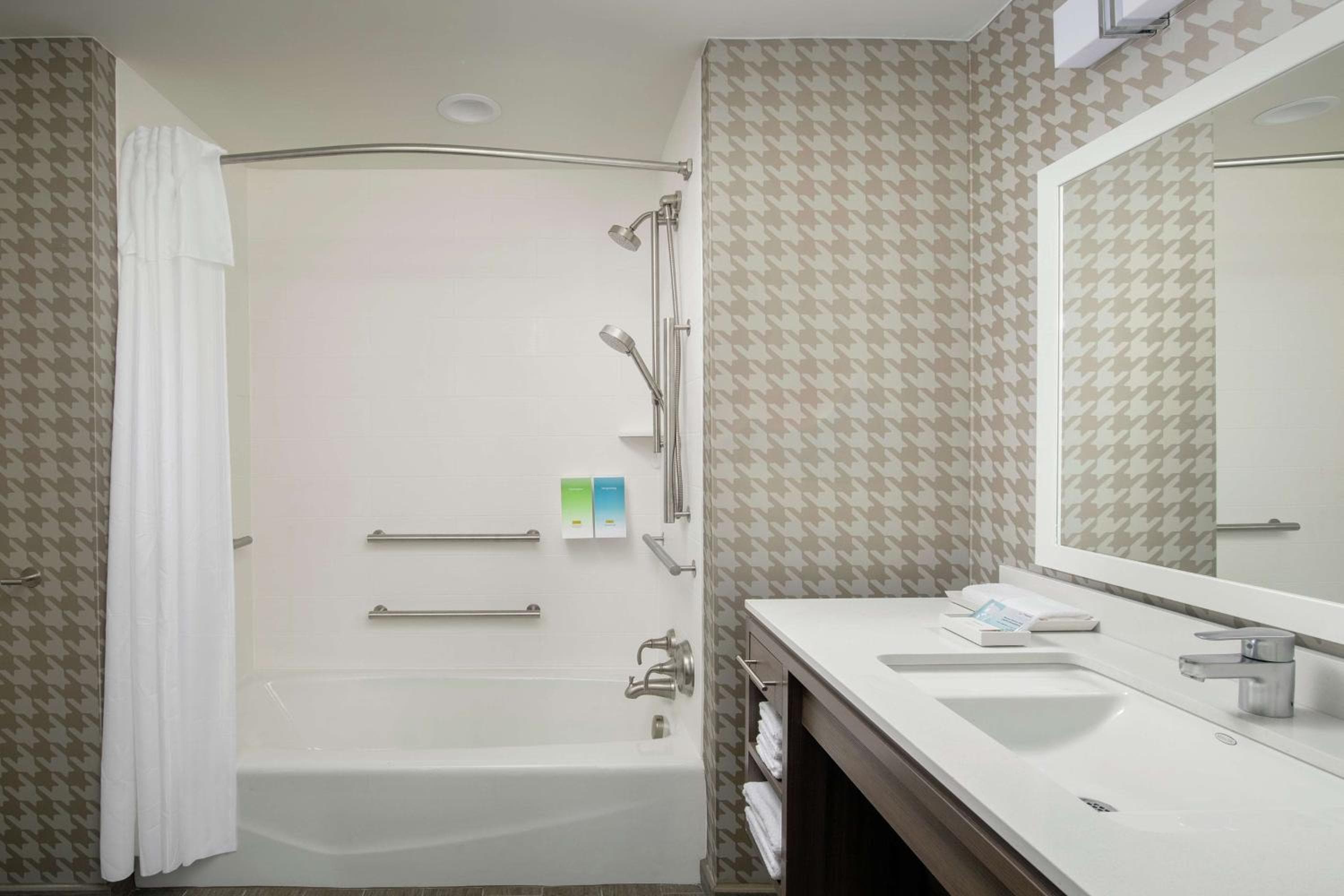 Home2 Suites by Hilton Lakeland South Polk Parkway, Miami, photo 2