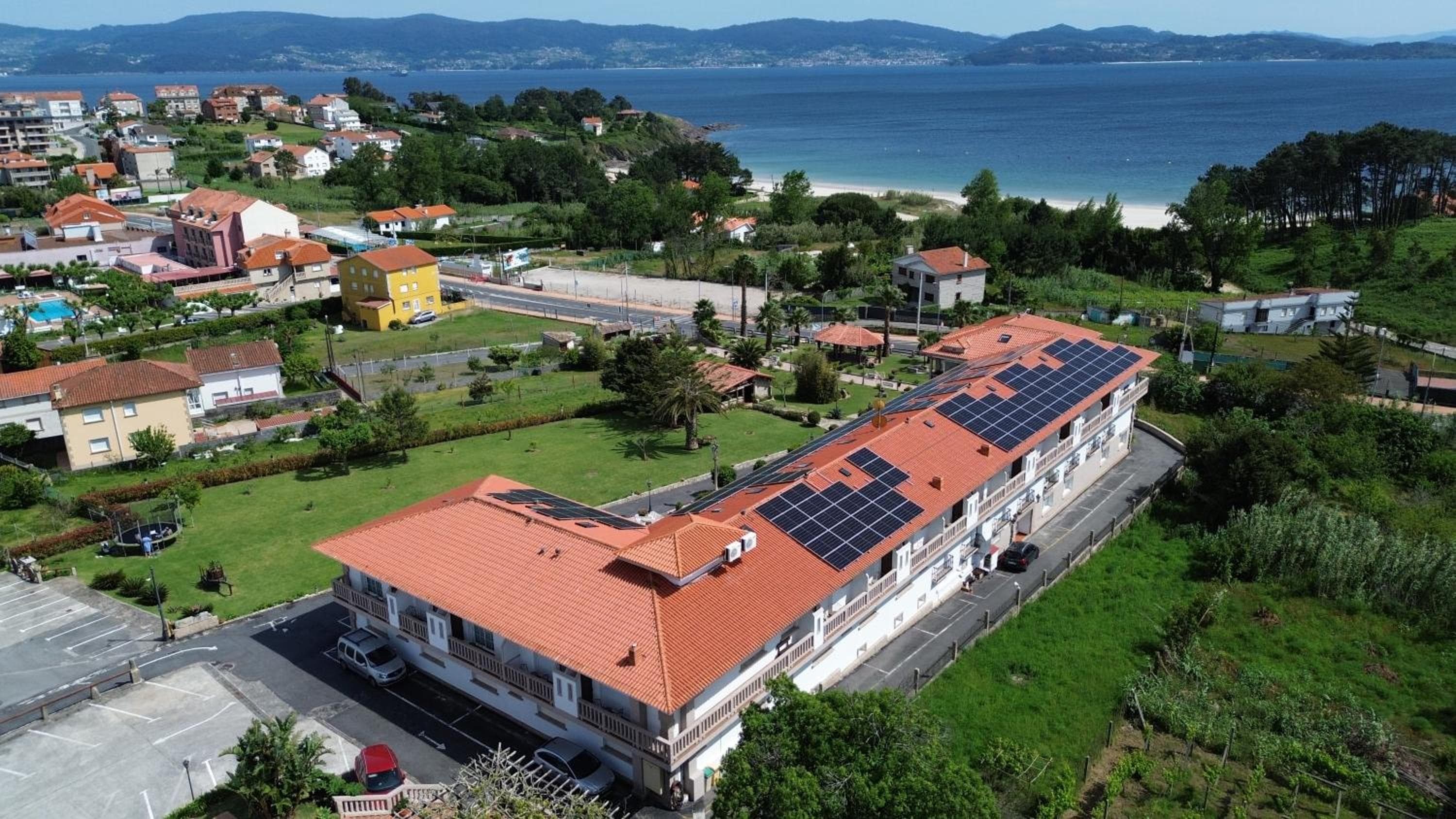 APARTHOTEL CABICASTRO Tres estrellas superior, Portonovo