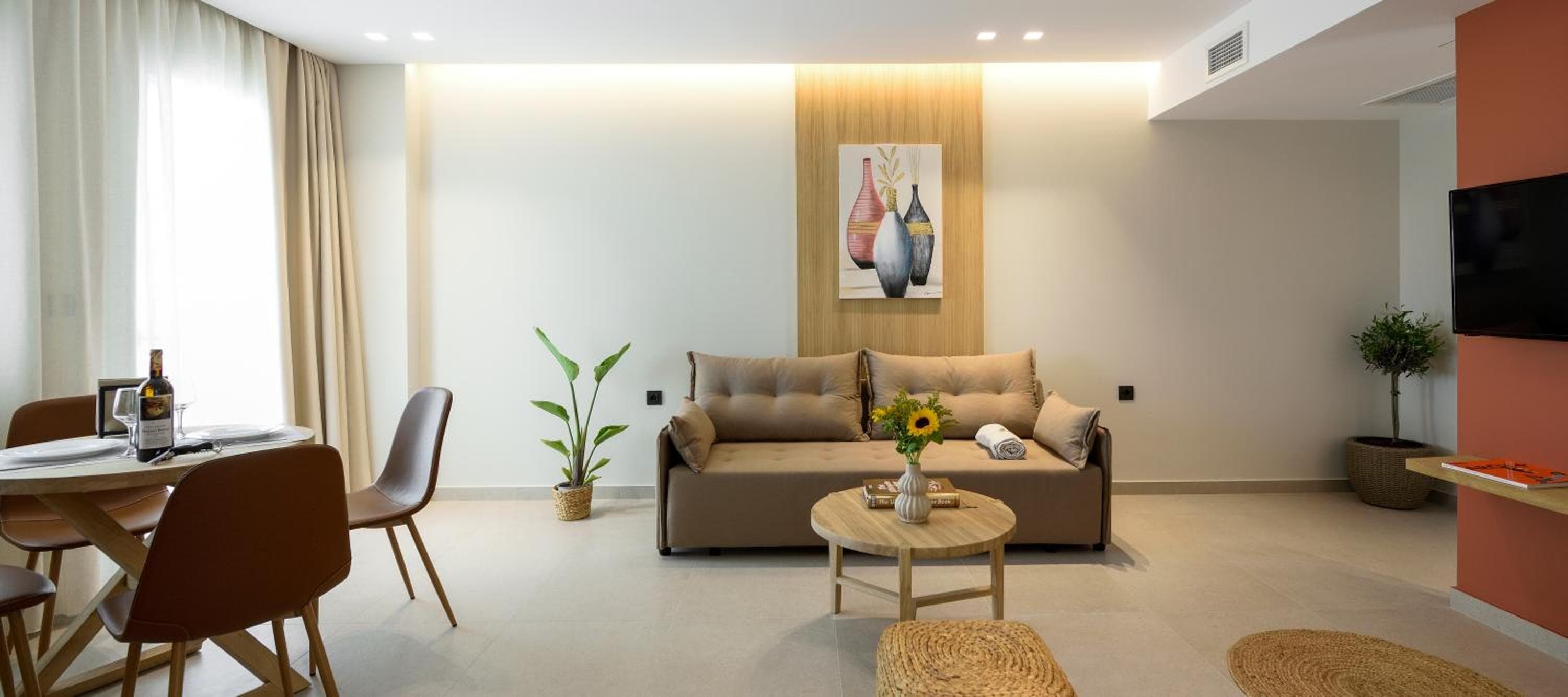 Evelio Living, Keramotí, photo 2