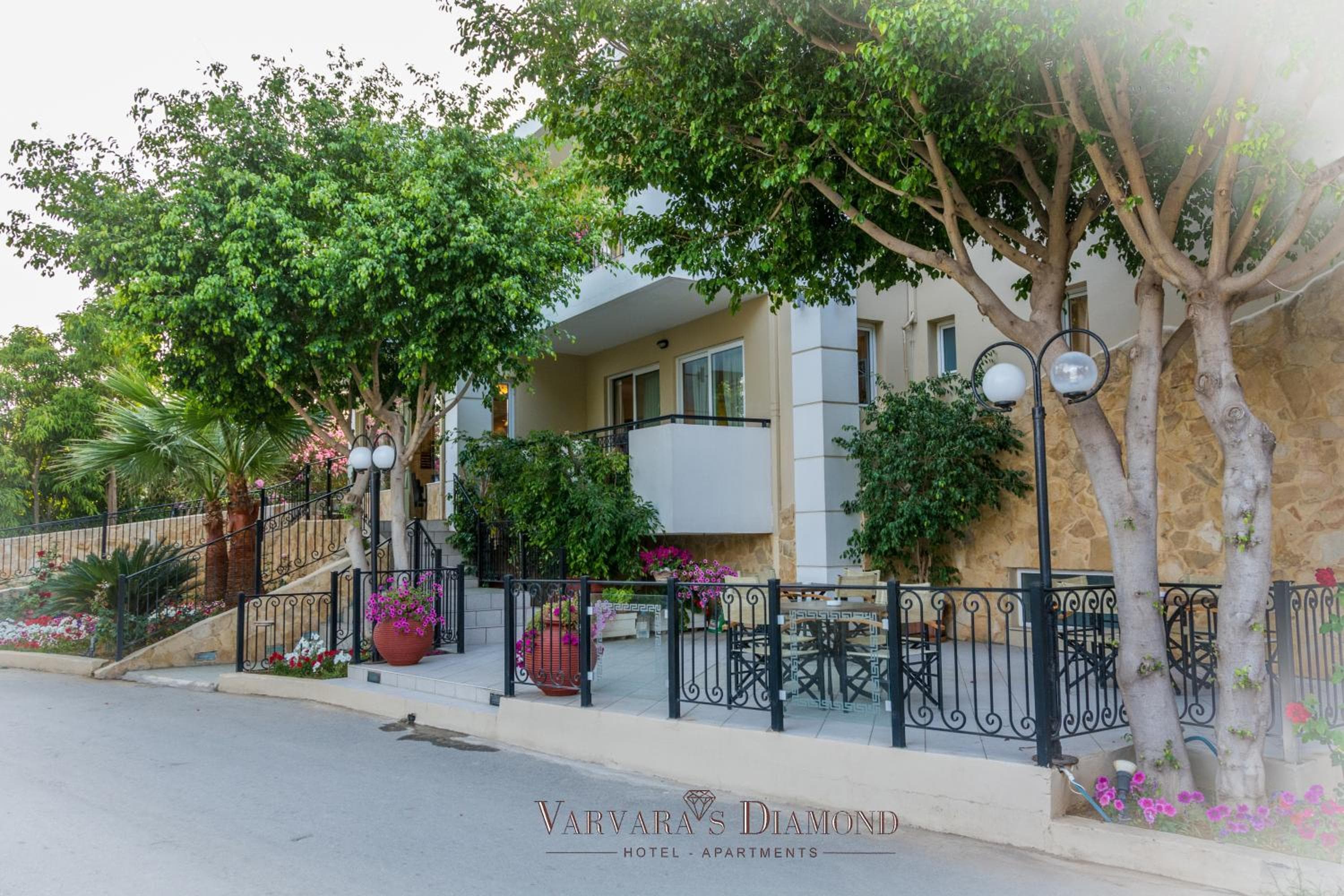 Varvara's Diamond - Adults Only, Platanes, photo 4
