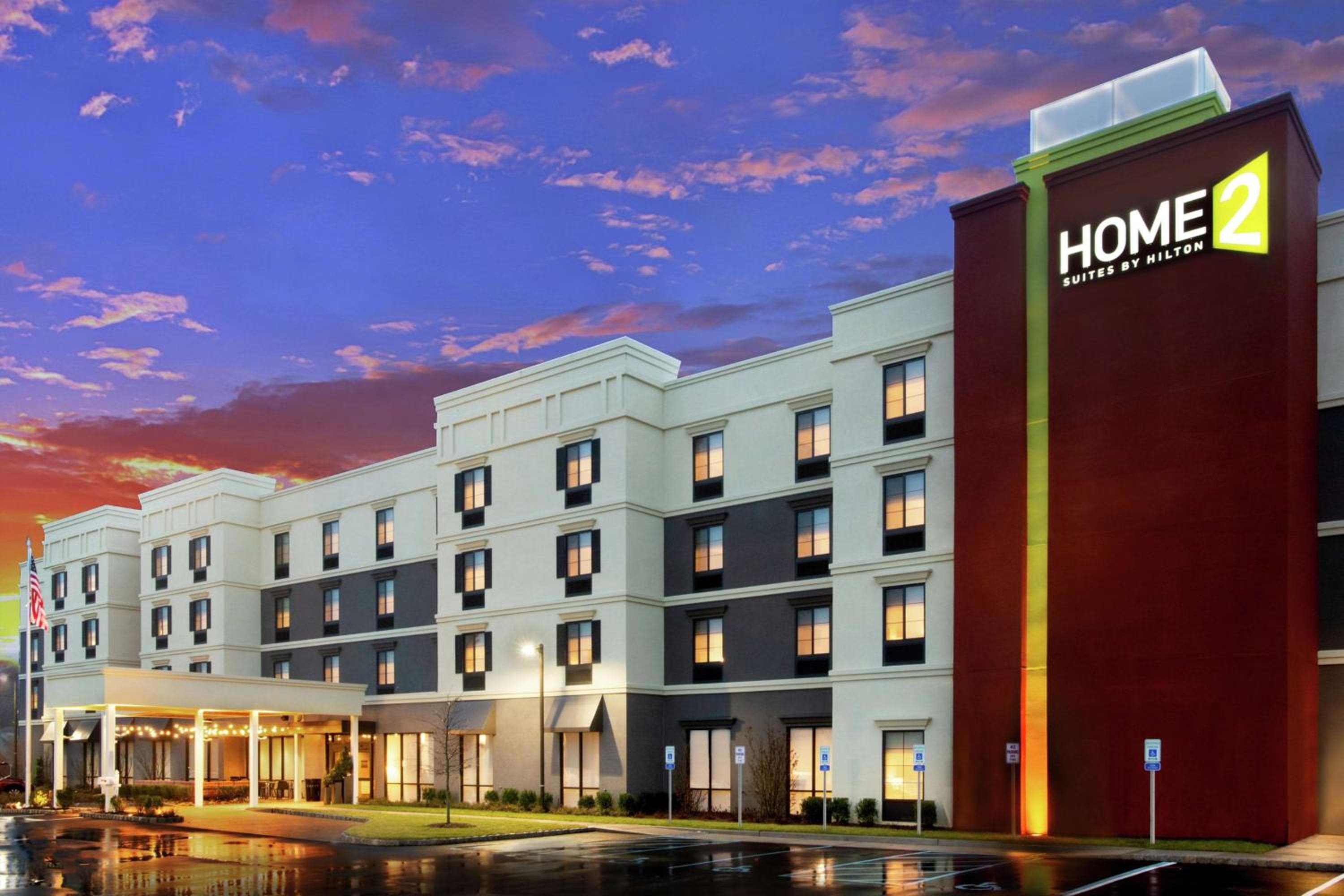 Home2 Suites by Hilton Long Island Brookhaven, Yaphank