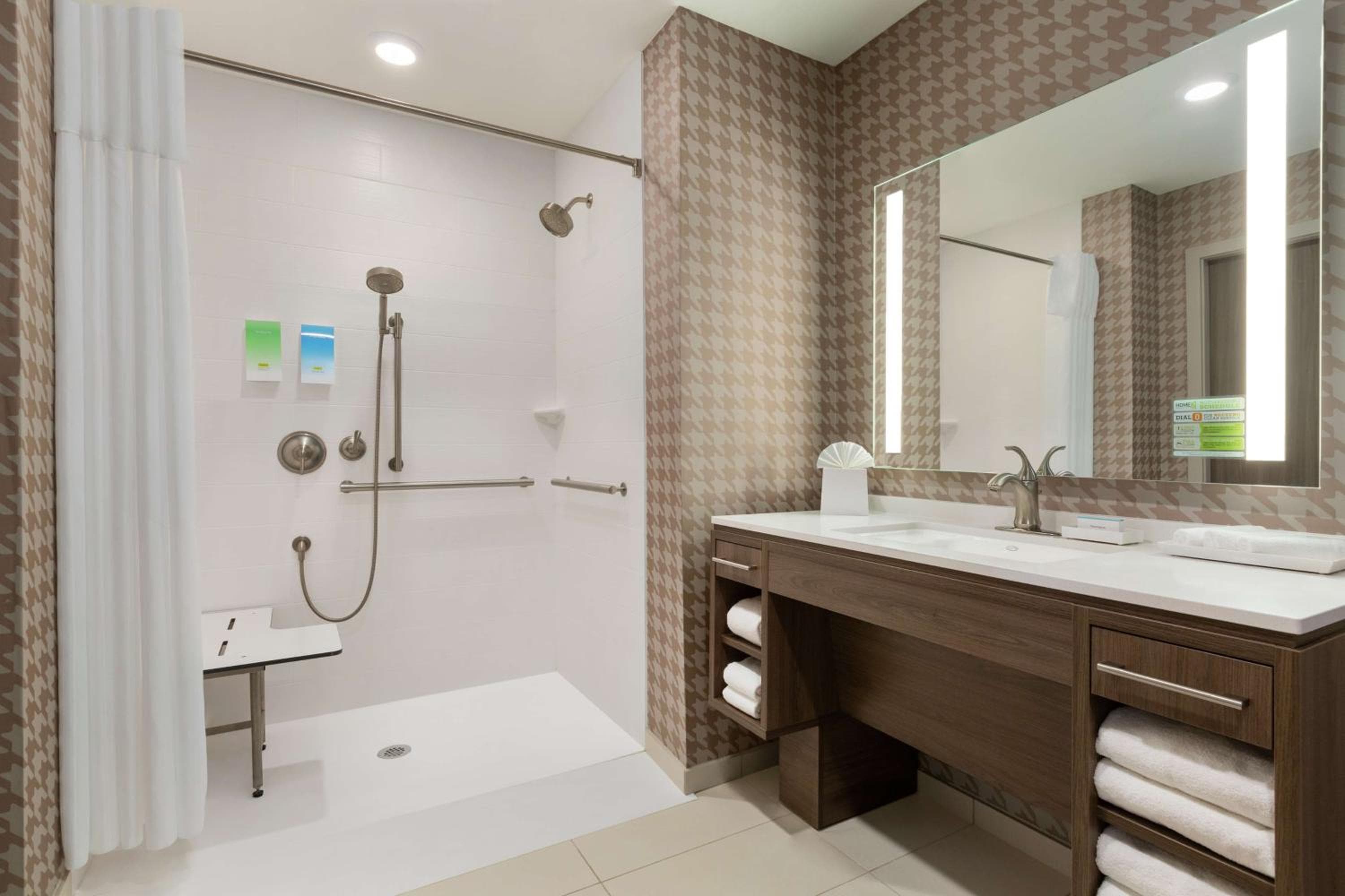 Home2 Suites By Hilton Portland Airport, Portland, photo 4
