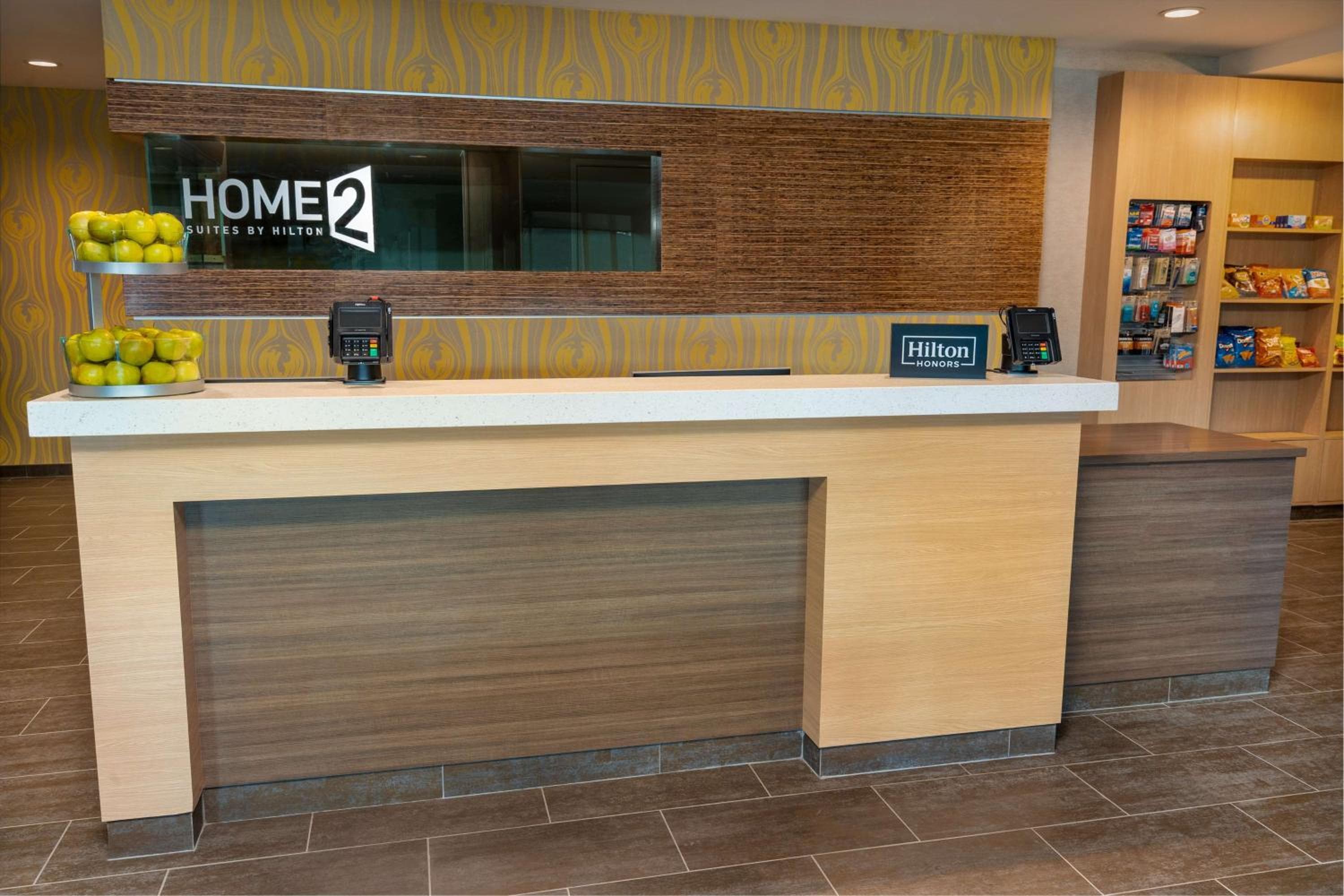 Home2 Suites Bakersfield, Bakersfield, photo 2