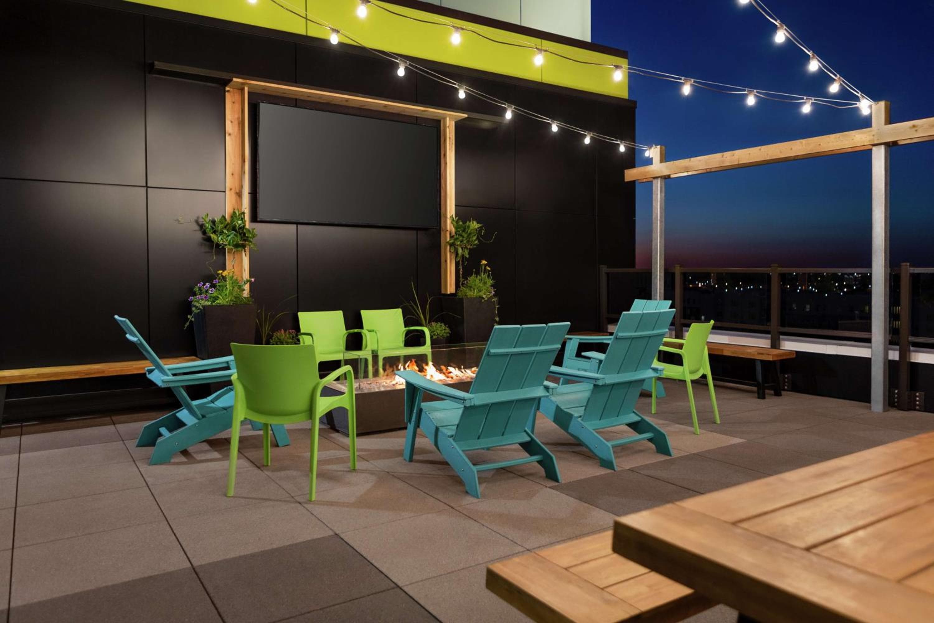Home2 Suites By Hilton Minneapolis University Area, Minneapolis, photo 2