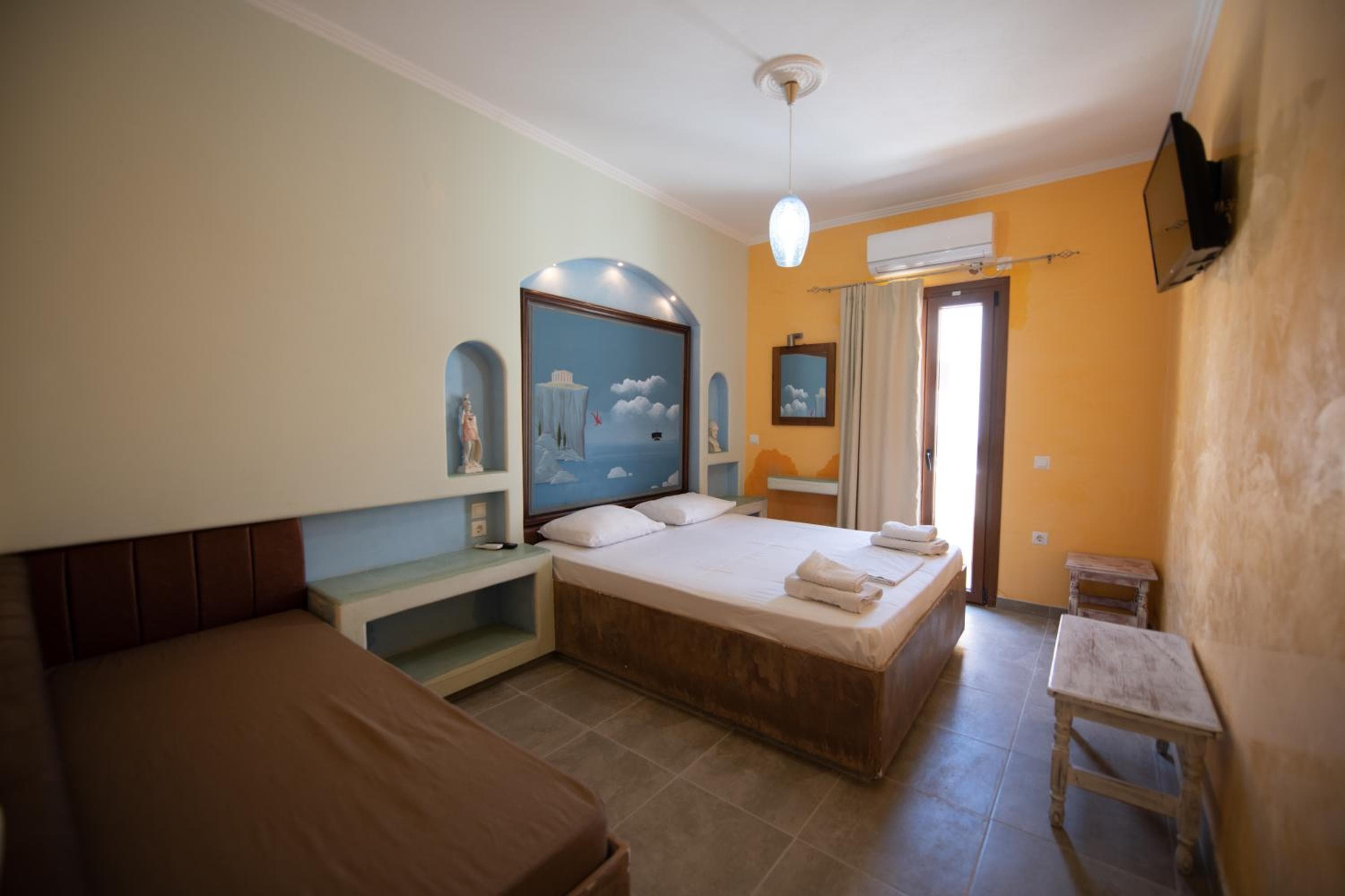 Orfeas Apartments, Kamari, photo 5