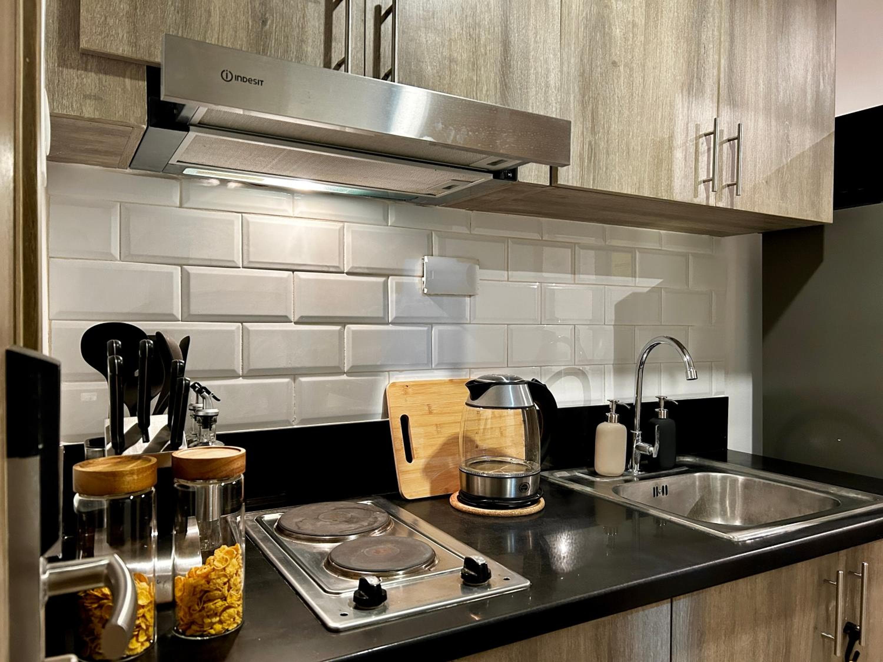 Evan Suite S Residences T1, Manila