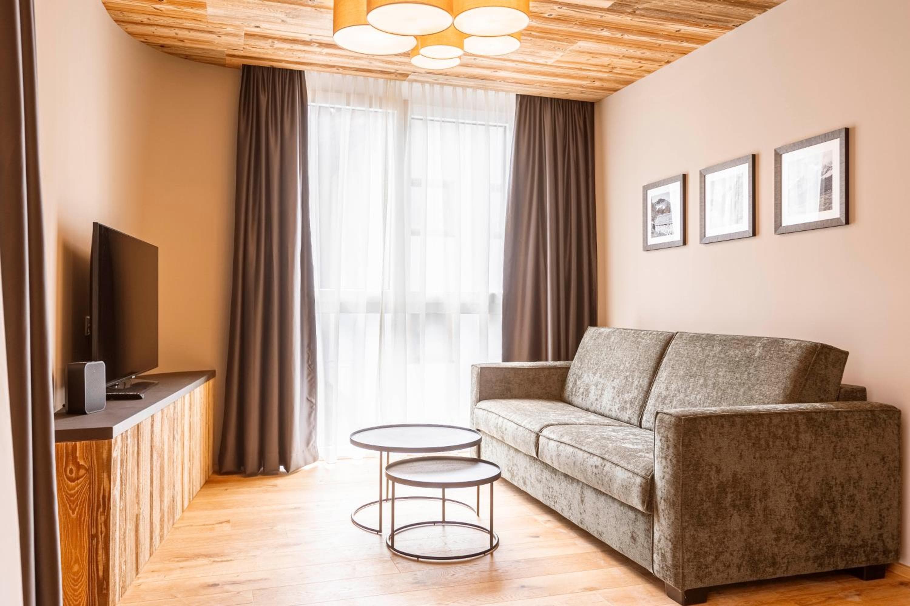 Zillertal Suites Fügen by ALPS RESORTS, Fügen, photo 4