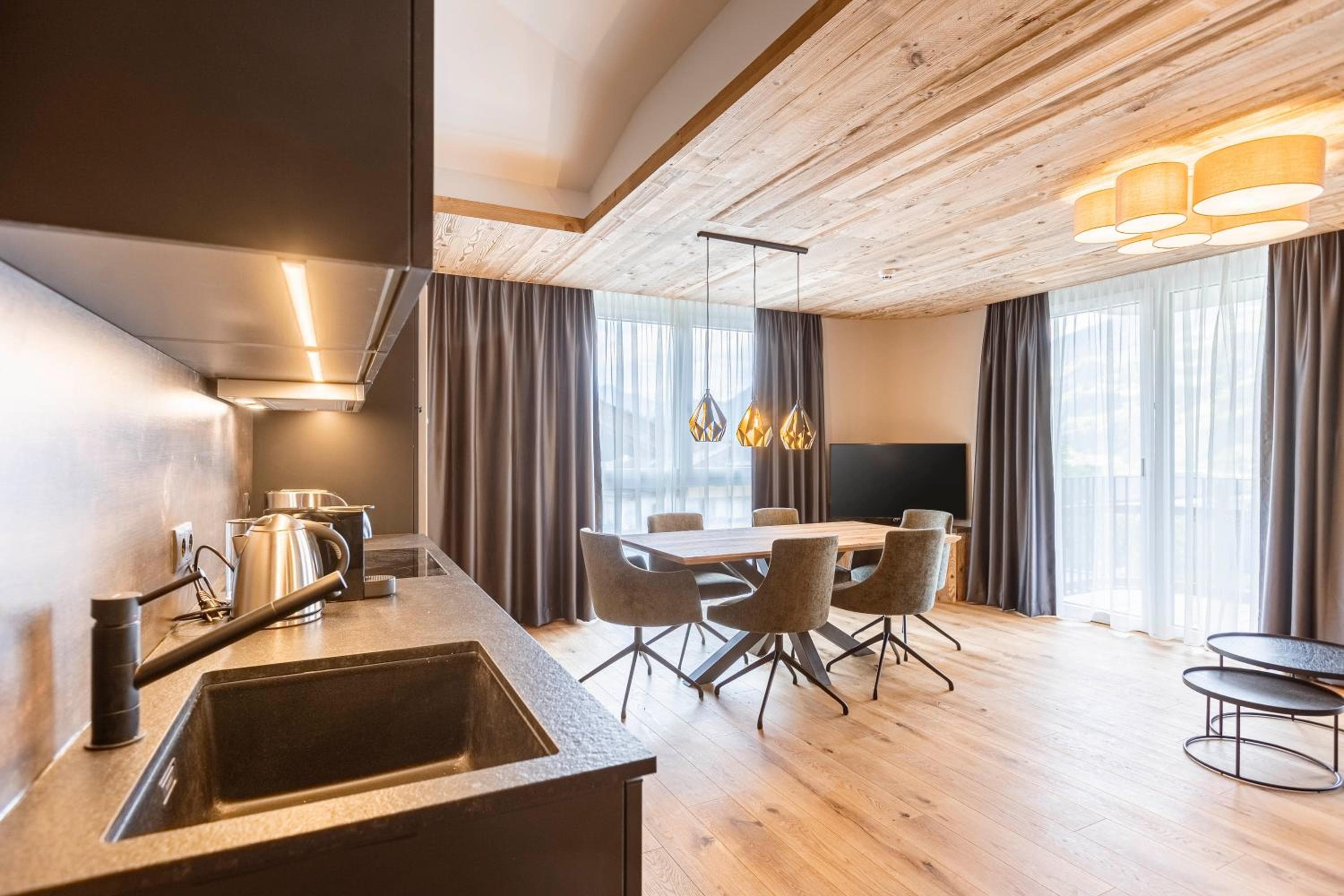 Zillertal Suites Fügen by ALPS RESORTS, Fügen, photo 3