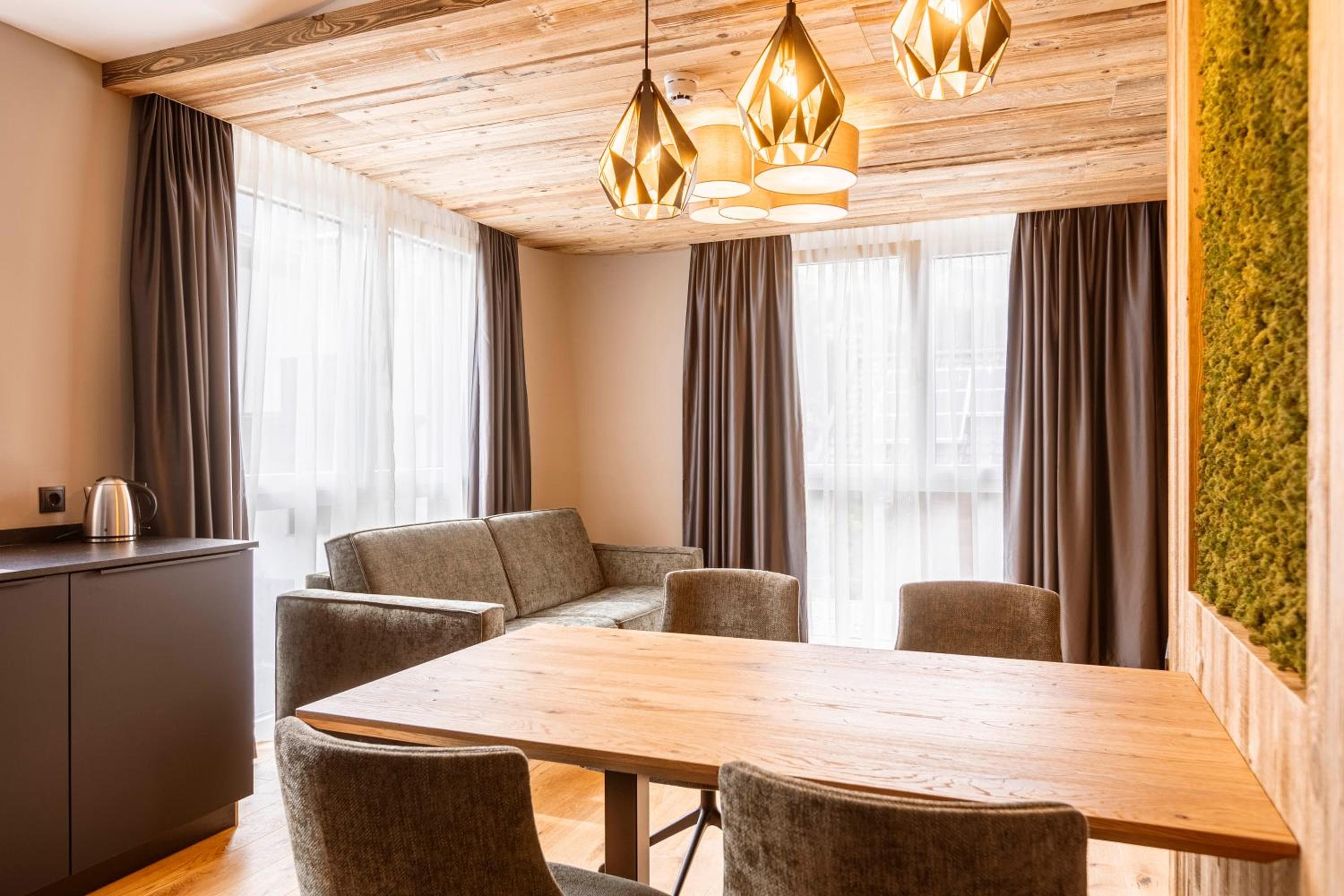 Zillertal Suites Fügen by ALPS RESORTS, Fügen, photo 2