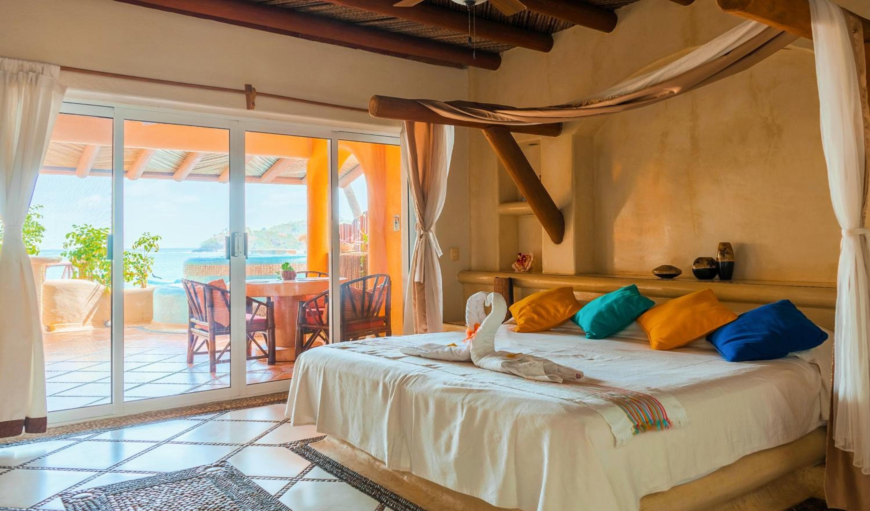 Arena Suites, Zihuatanejo, photo 4