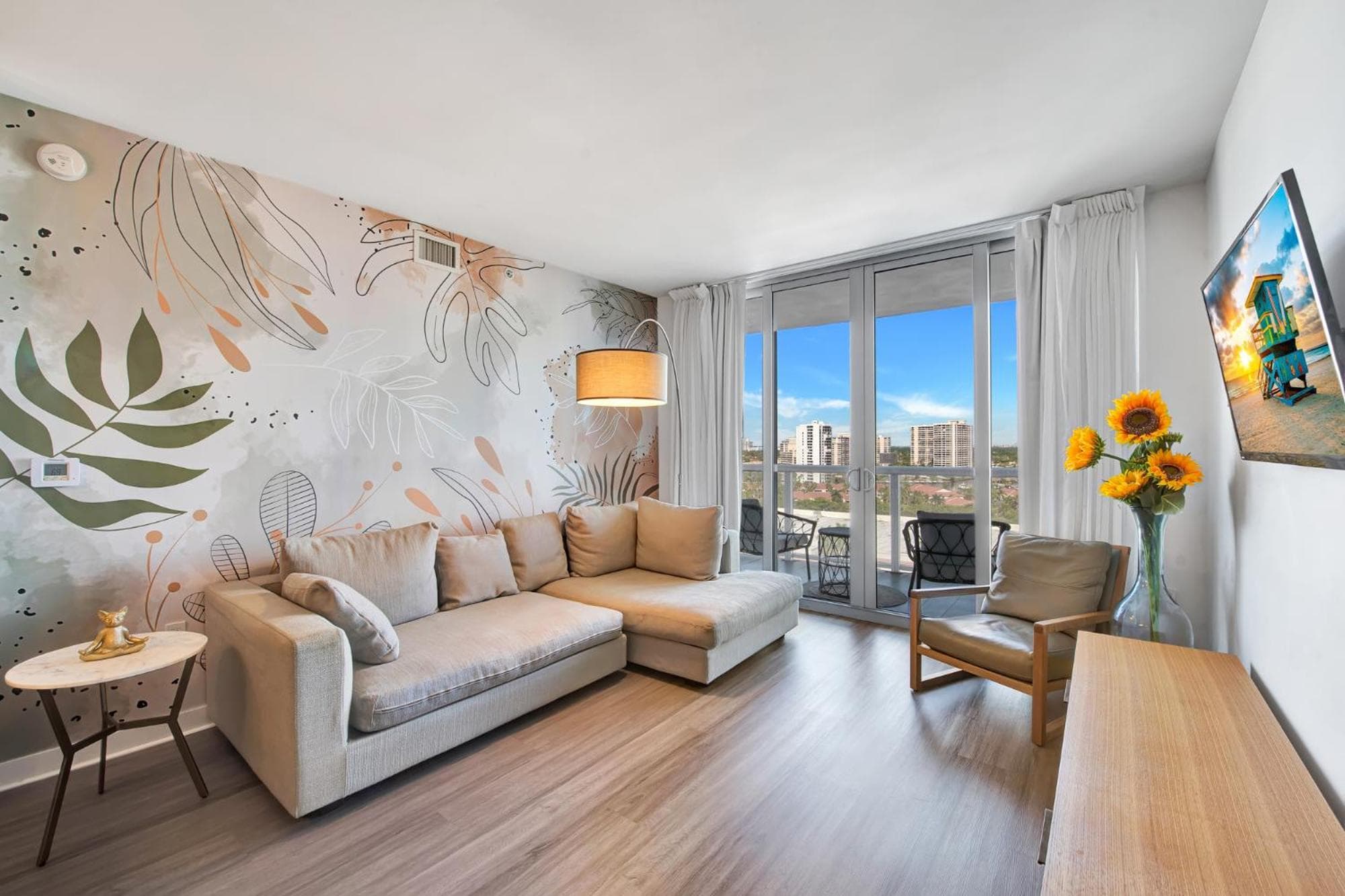 Water View Building With Pool - 5-Min Walk To The Beach, Hallandale Beach, photo 5