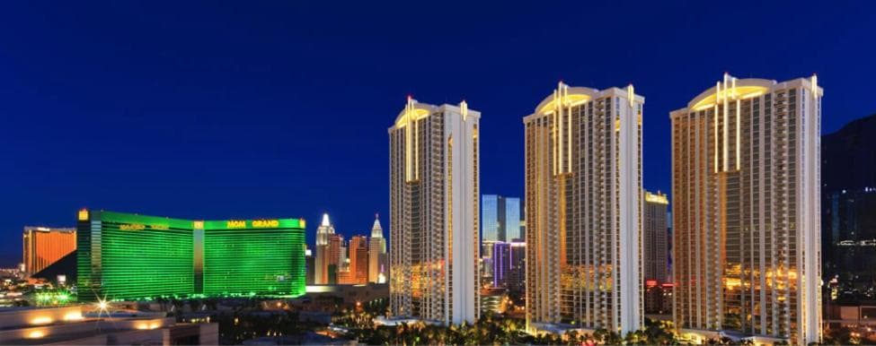 Building at MGM Signature PH 30th floor Deluxe Studio apartment Strip Facing with Balcony