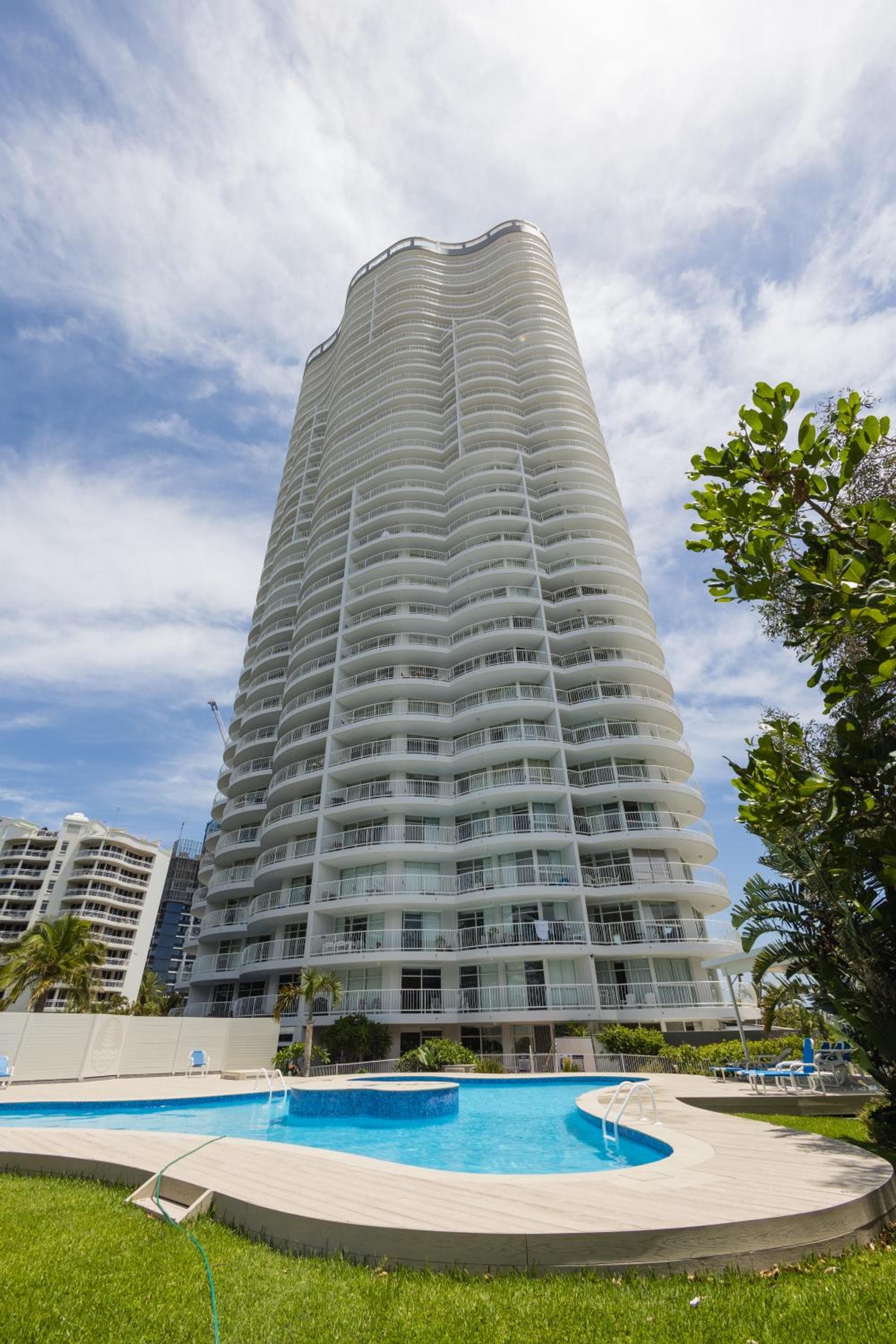 Burleigh Surf Apartments, Gold Coast