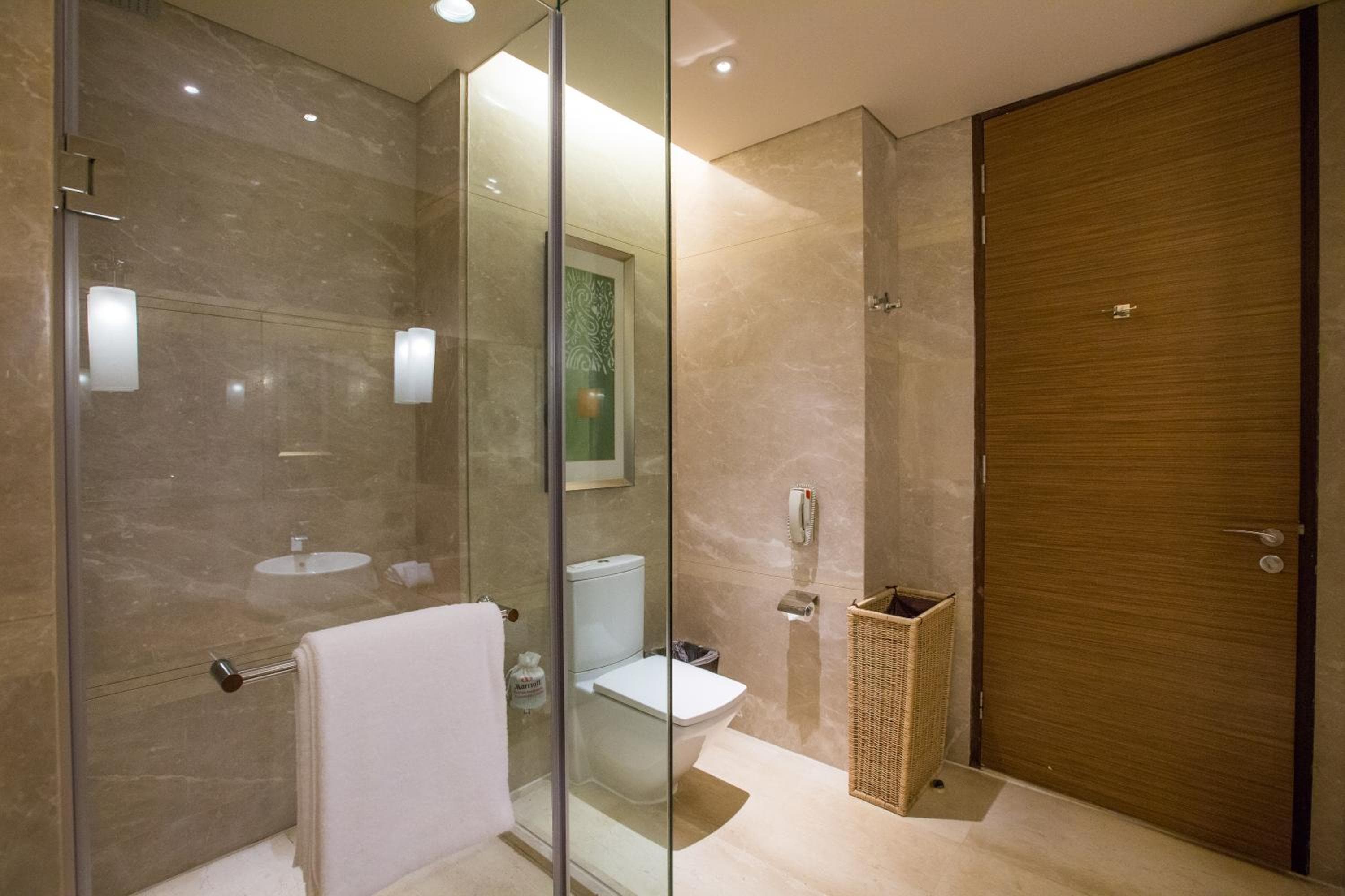 Marriott Executive Apartment Tianjin Lakeview, Tianjin, photo 6