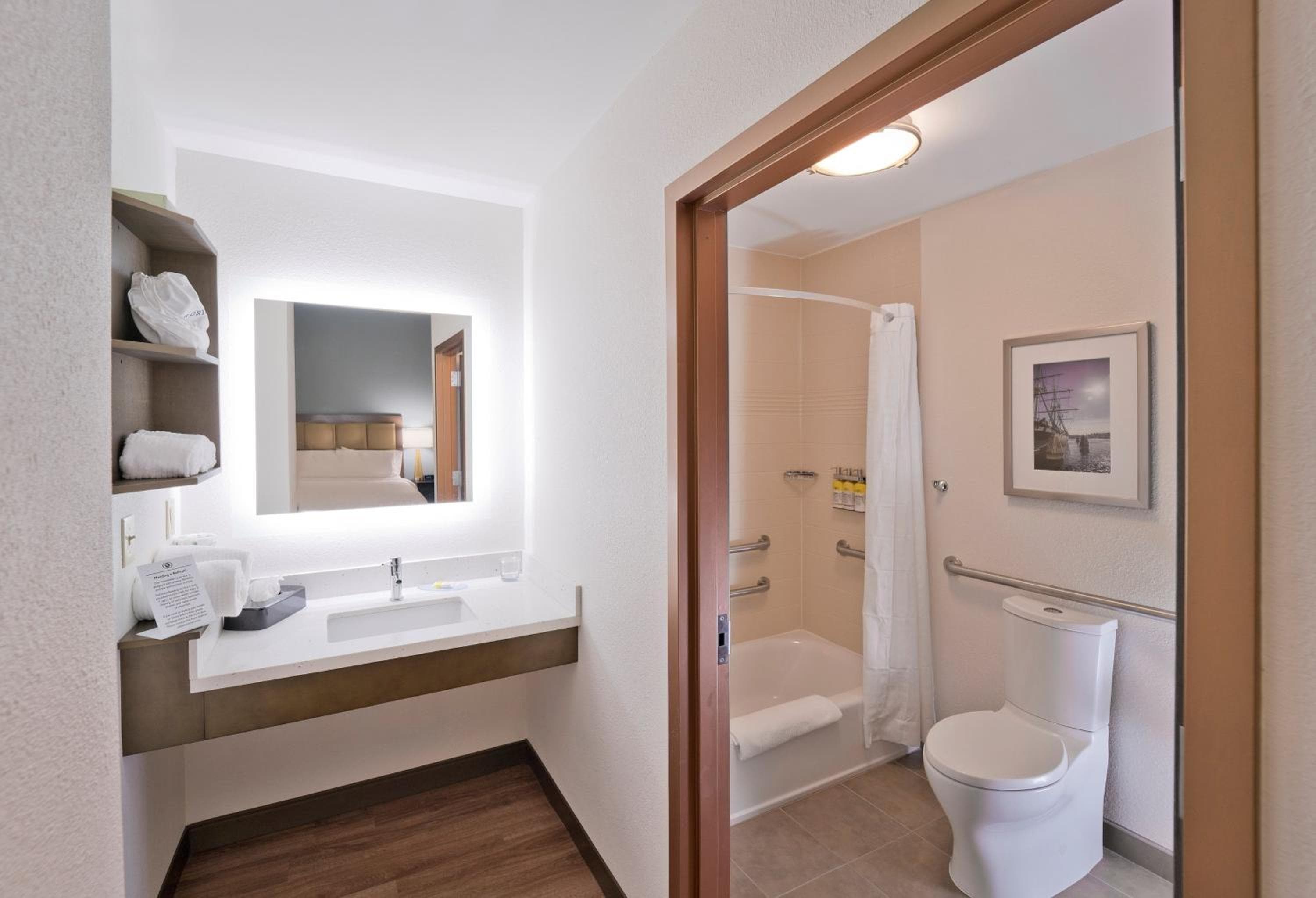 Candlewood Suites Baltimore - Inner Harbor by IHG, Baltimore, photo 2