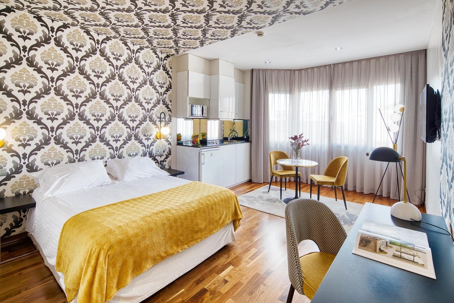 Apartosuites Jardines de Sabatini, Madrid