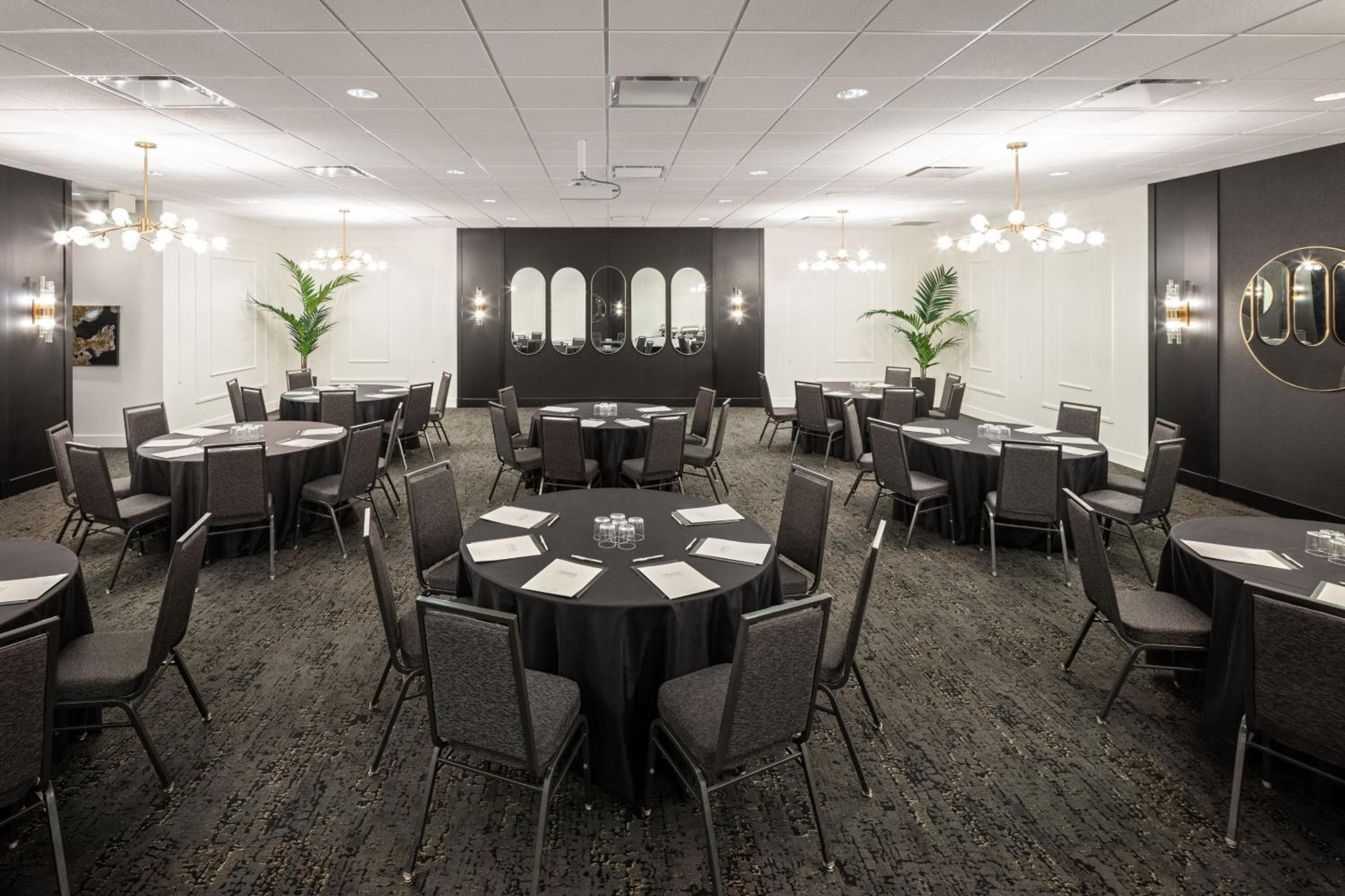 Residence Inn by Marriott Calgary South, Calgary, photo 5