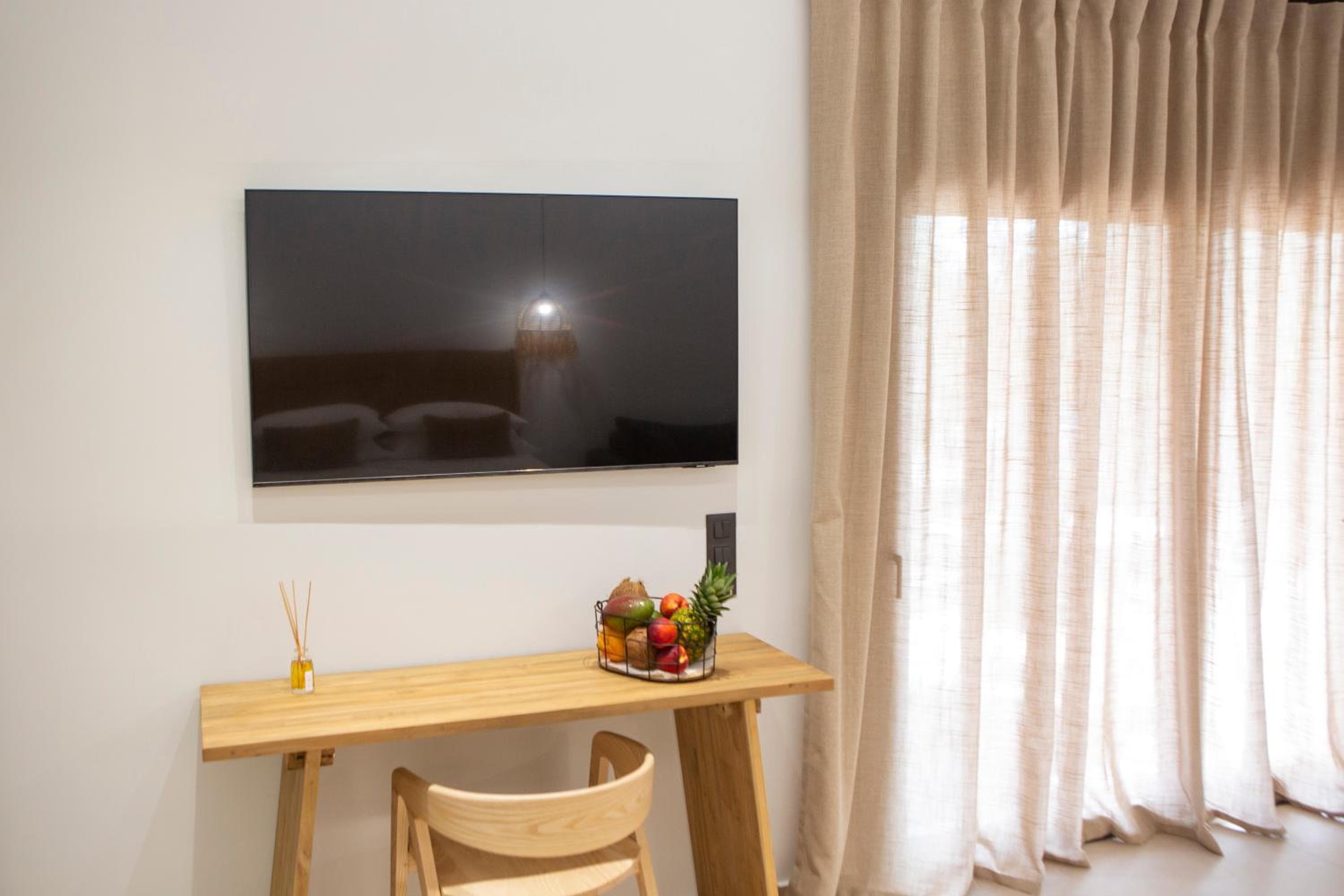 ELFAM CITY SUITES, Lefkada Town, photo 6