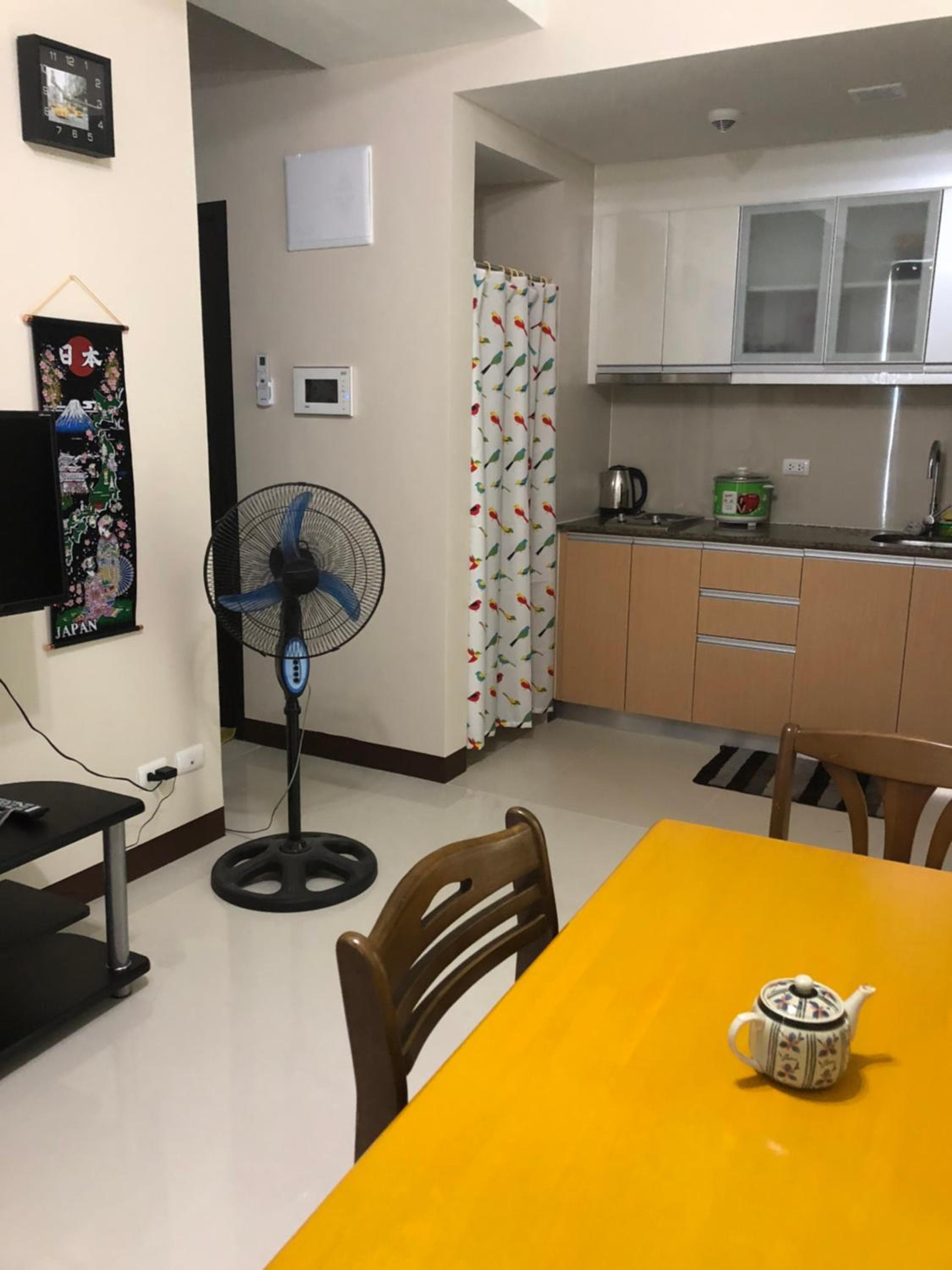 101 Newport Boulevard-Favila Condotel Unit near Airport, Manila, photo 2
