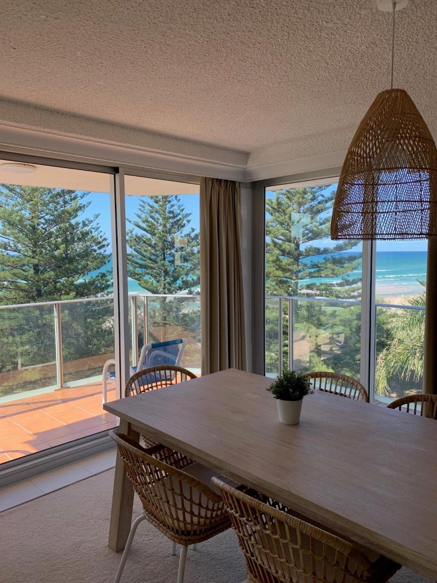 Pacific Regis Beachfront Holiday Apartments, Gold Coast, photo 6
