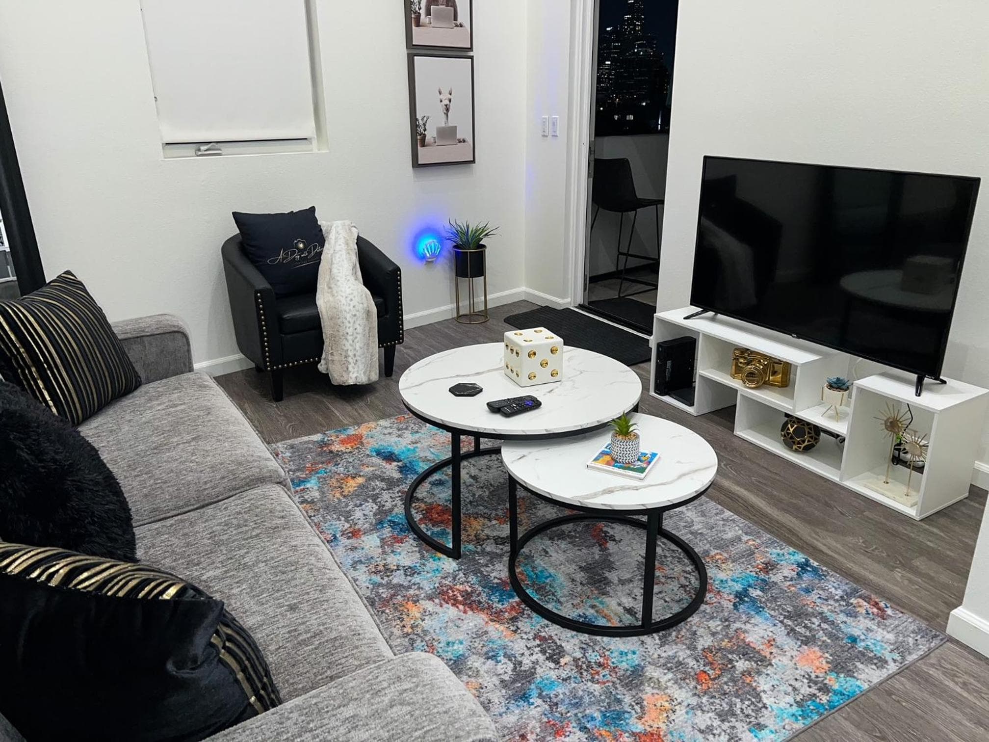 LUXURY LA PENTHOUSE PRIME LOCATION Min from HOLLYWOOD and DOWNTOWN, Los Angeles, photo 2