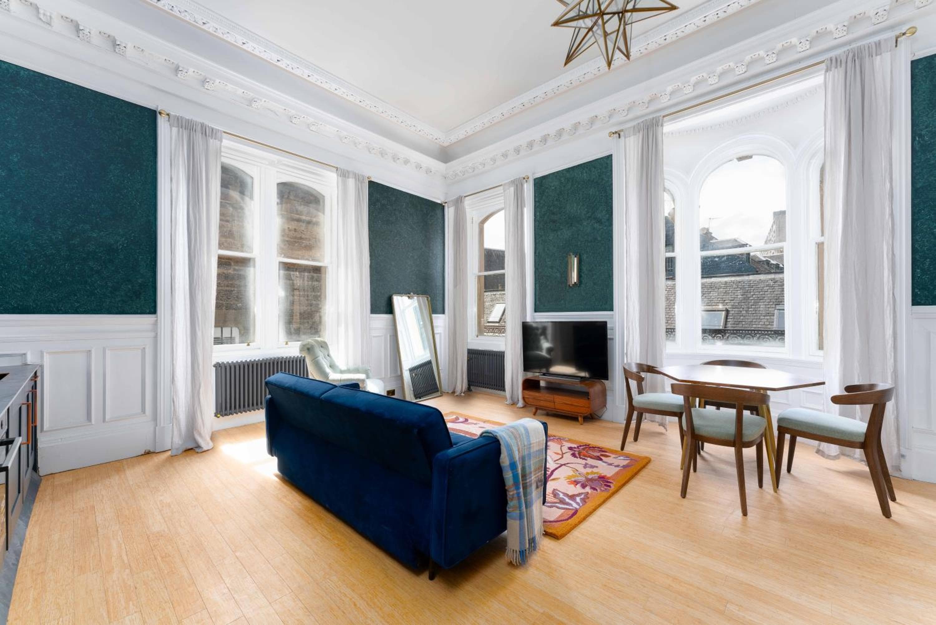 89 The Merchants- Chic Aparthotel by The House of Danu, Edinburgh, photo 5