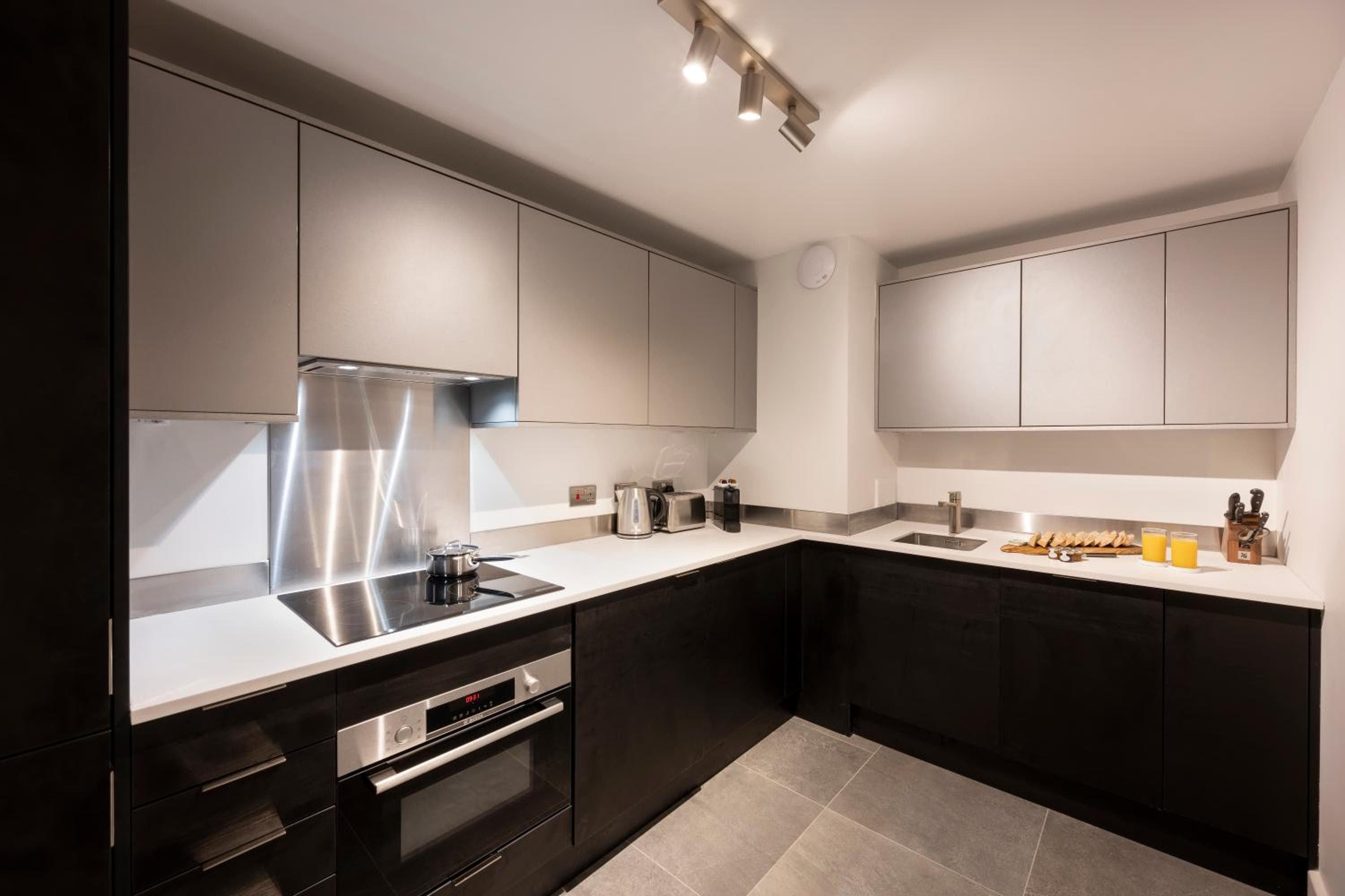 Tower Residences by Blue Orchid, London, photo 3