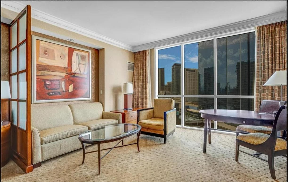 Signature MGM Suite with Strip and Sphere View, Las Vegas, photo 5