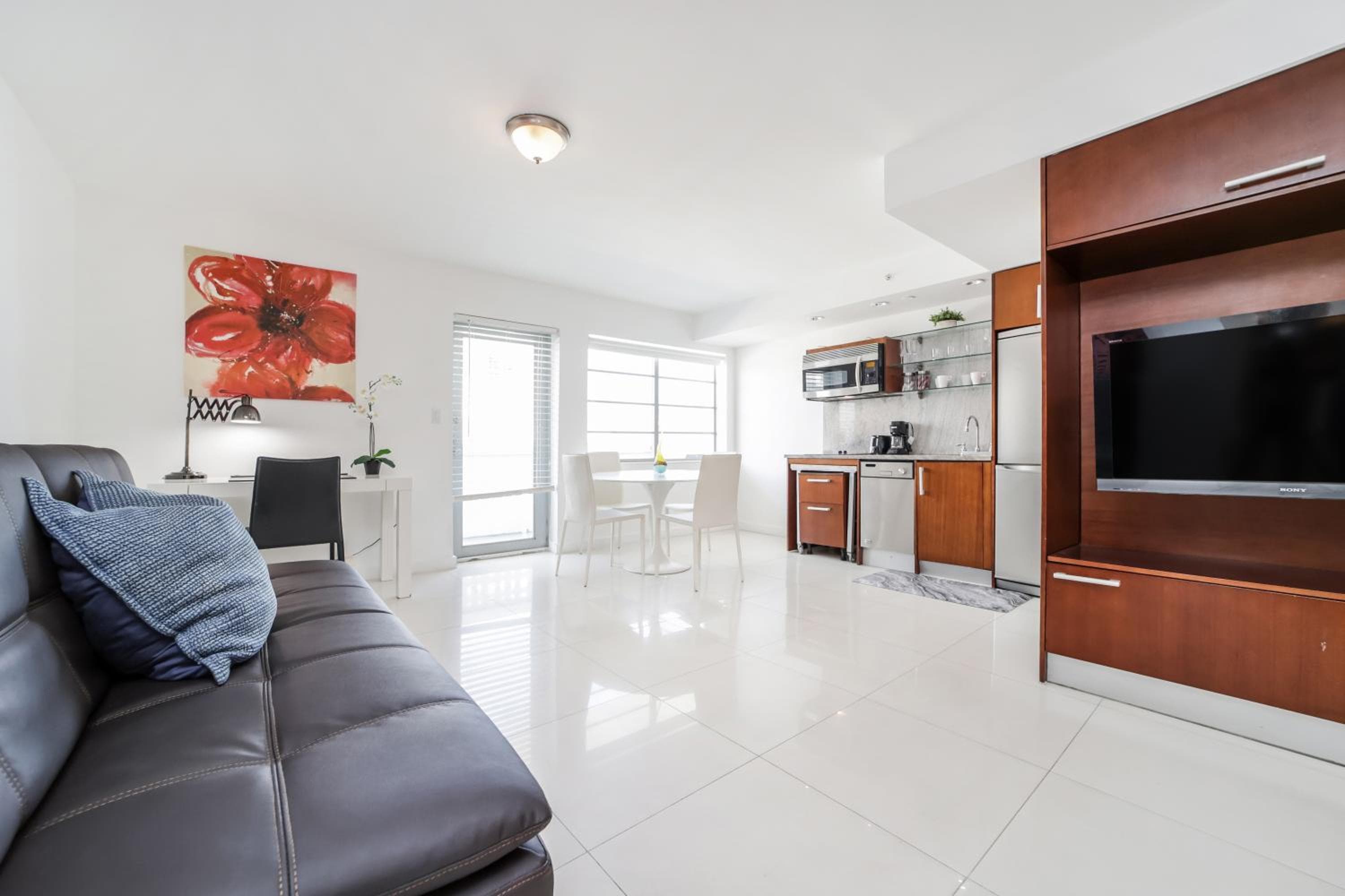 Strand Ocean Drive Suites, Miami Beach, photo 6