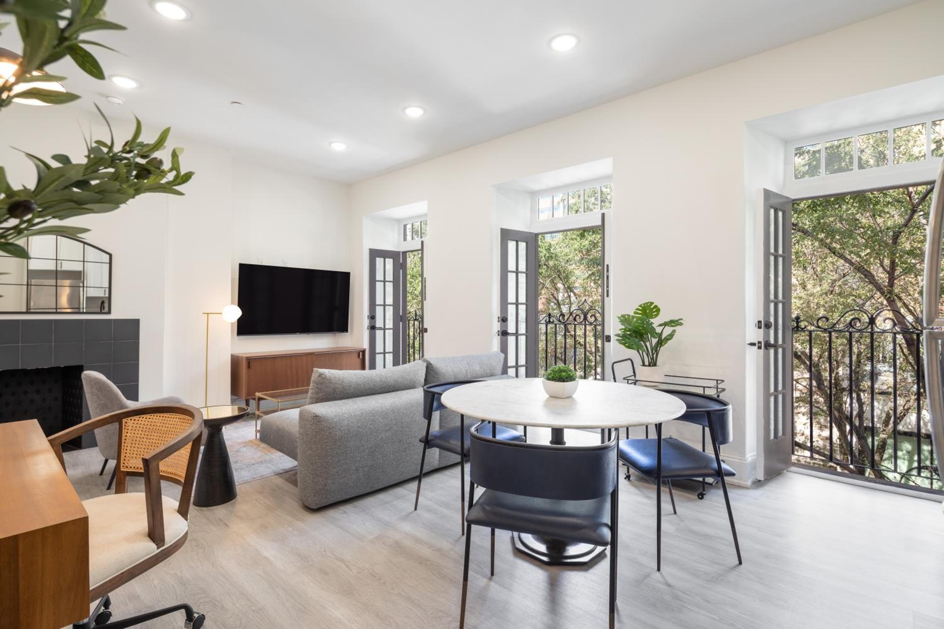 Sosuite at French Quarters - Rittenhouse Square, Philadelphia